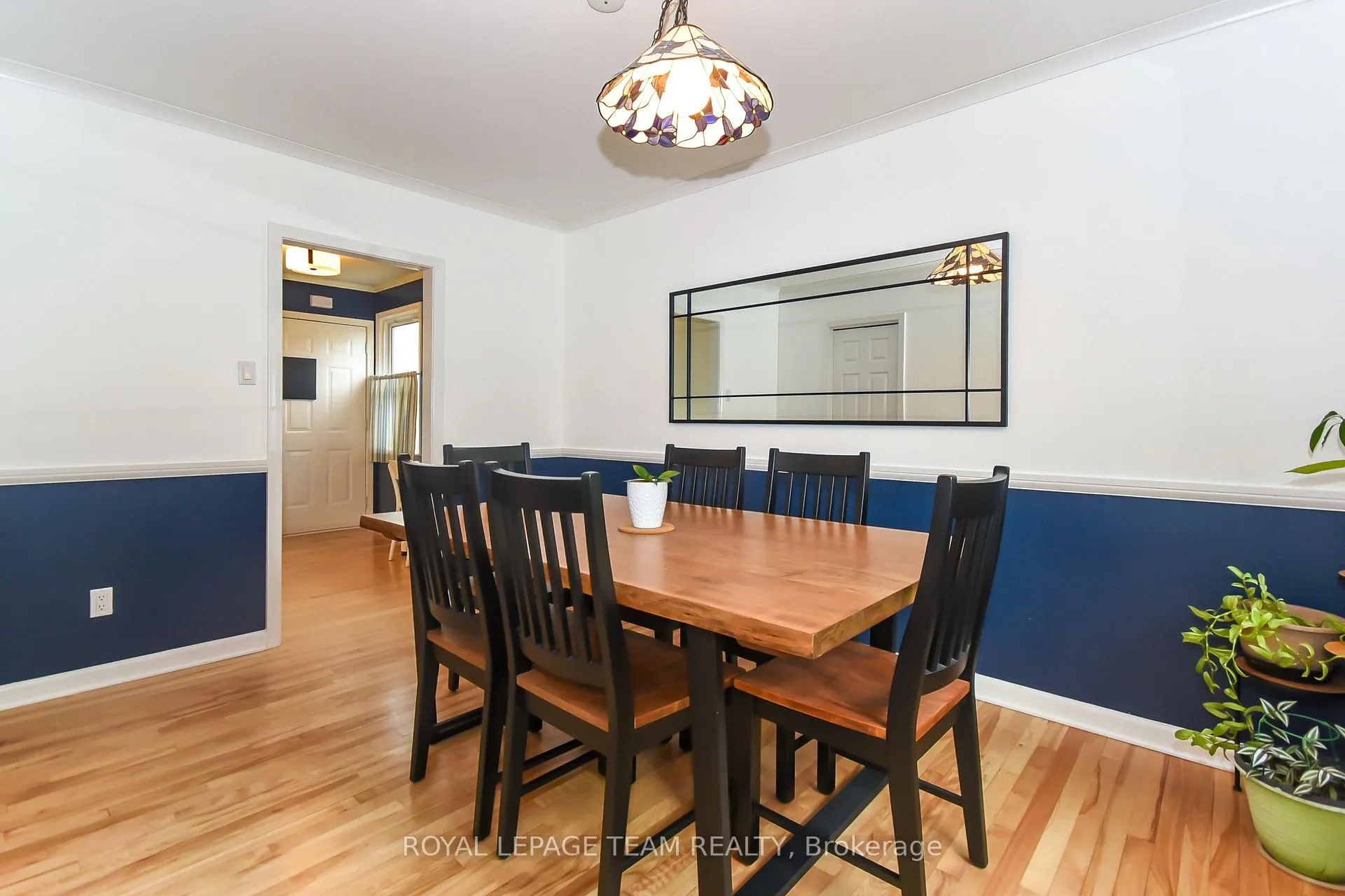 Photo 195 of 1613 Digby Street, Ottawa, Riverview Park — HOMEH
