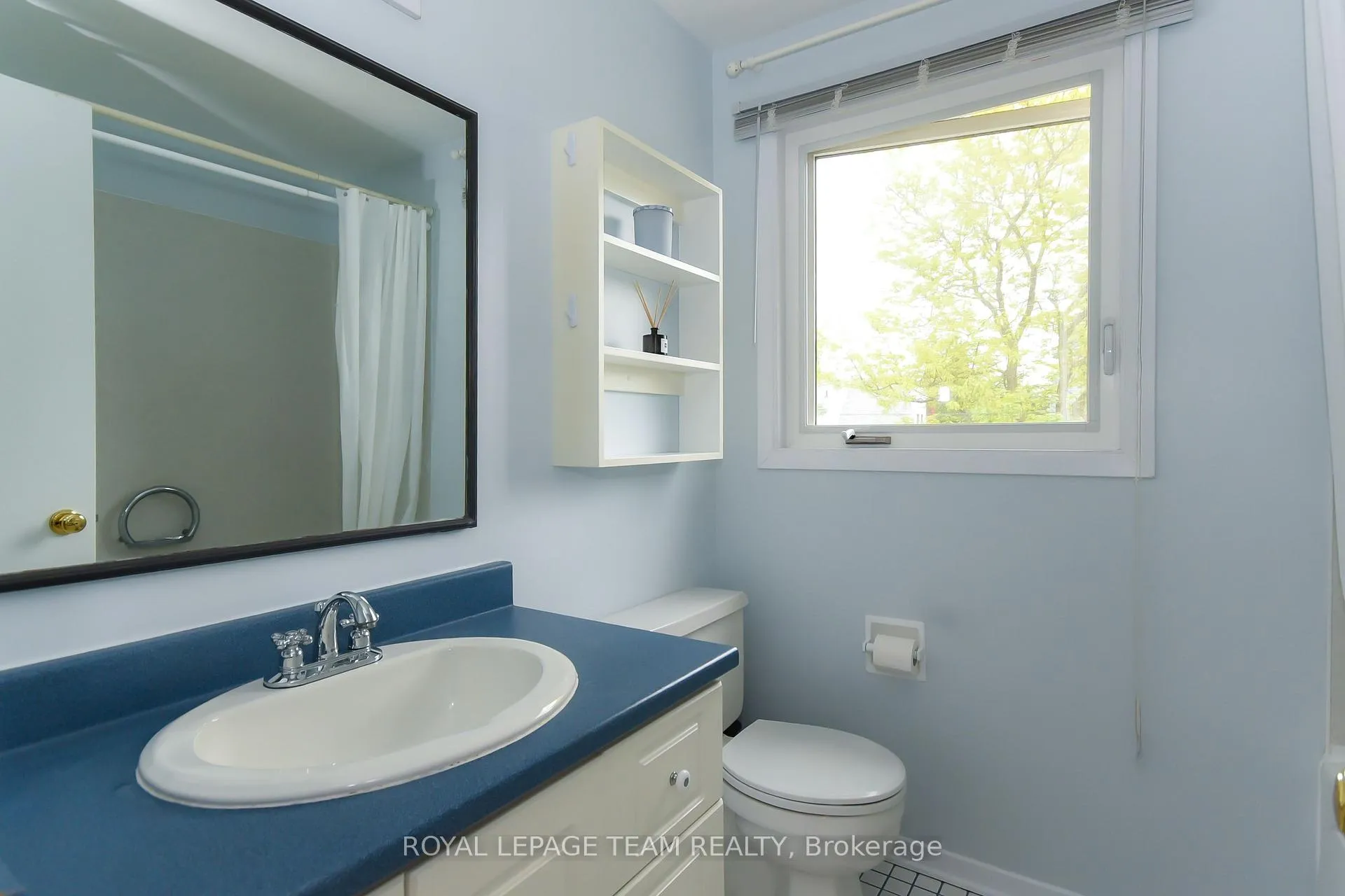 Photo 338 of 1613 Digby Street, Ottawa, Riverview Park — HOMEH