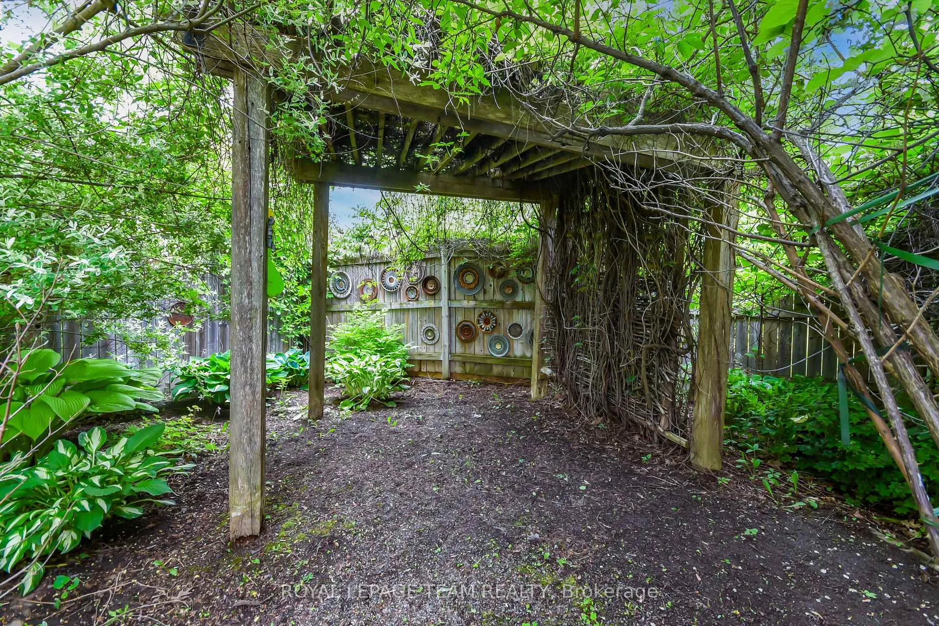 Photo 486 of 1613 Digby Street, Ottawa, Riverview Park — HOMEH
