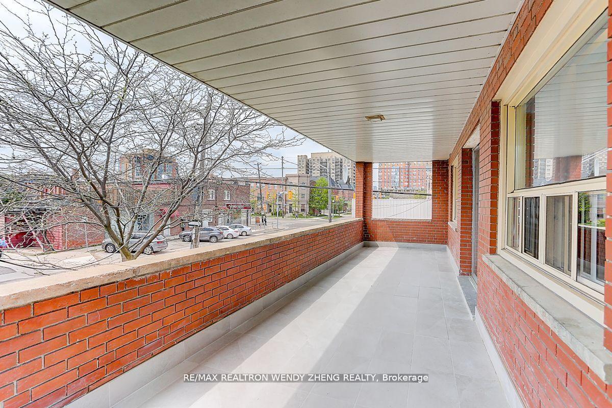 Photo 6 of 115 Tenth Street, Etobicoke, New Toronto — HOMEH