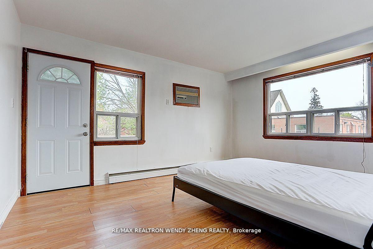 Photo 10 of 115 Tenth Street, Etobicoke, New Toronto — HOMEH