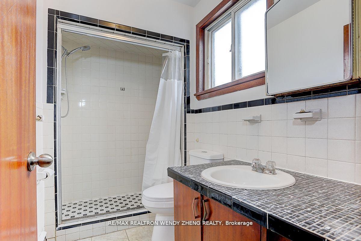 Photo 16 of 115 Tenth Street, Etobicoke, New Toronto — HOMEH