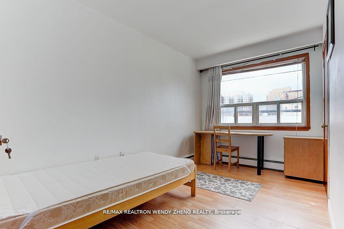 Photo 17 of 115 Tenth Street, Etobicoke, New Toronto — HOMEH