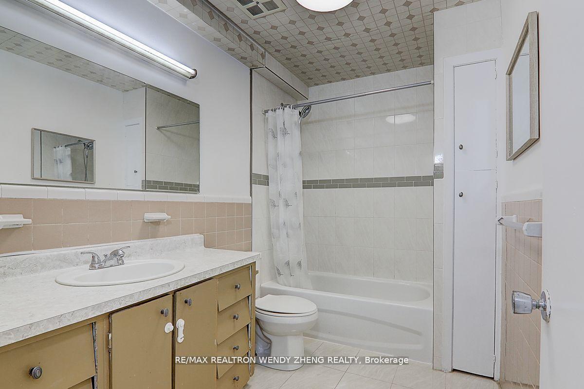 Photo 28 of 115 Tenth Street, Etobicoke, New Toronto — HOMEH