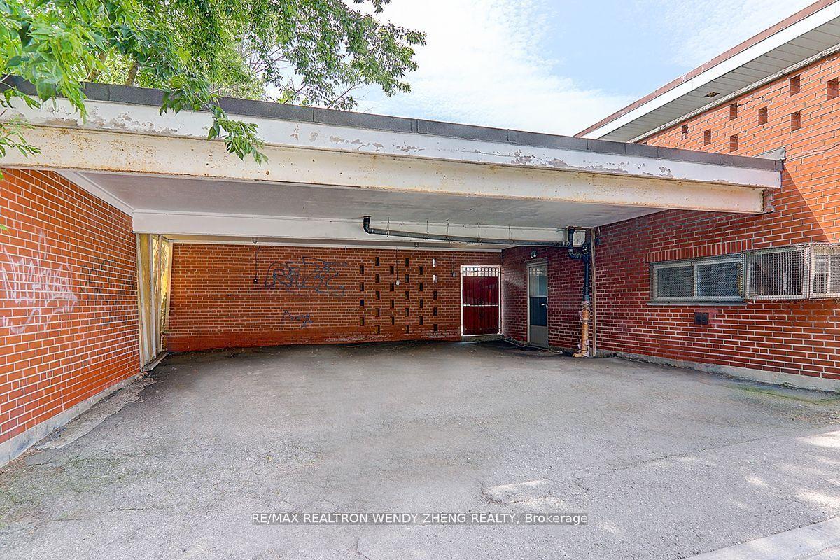 Photo 37 of 115 Tenth Street, Etobicoke, New Toronto — HOMEH