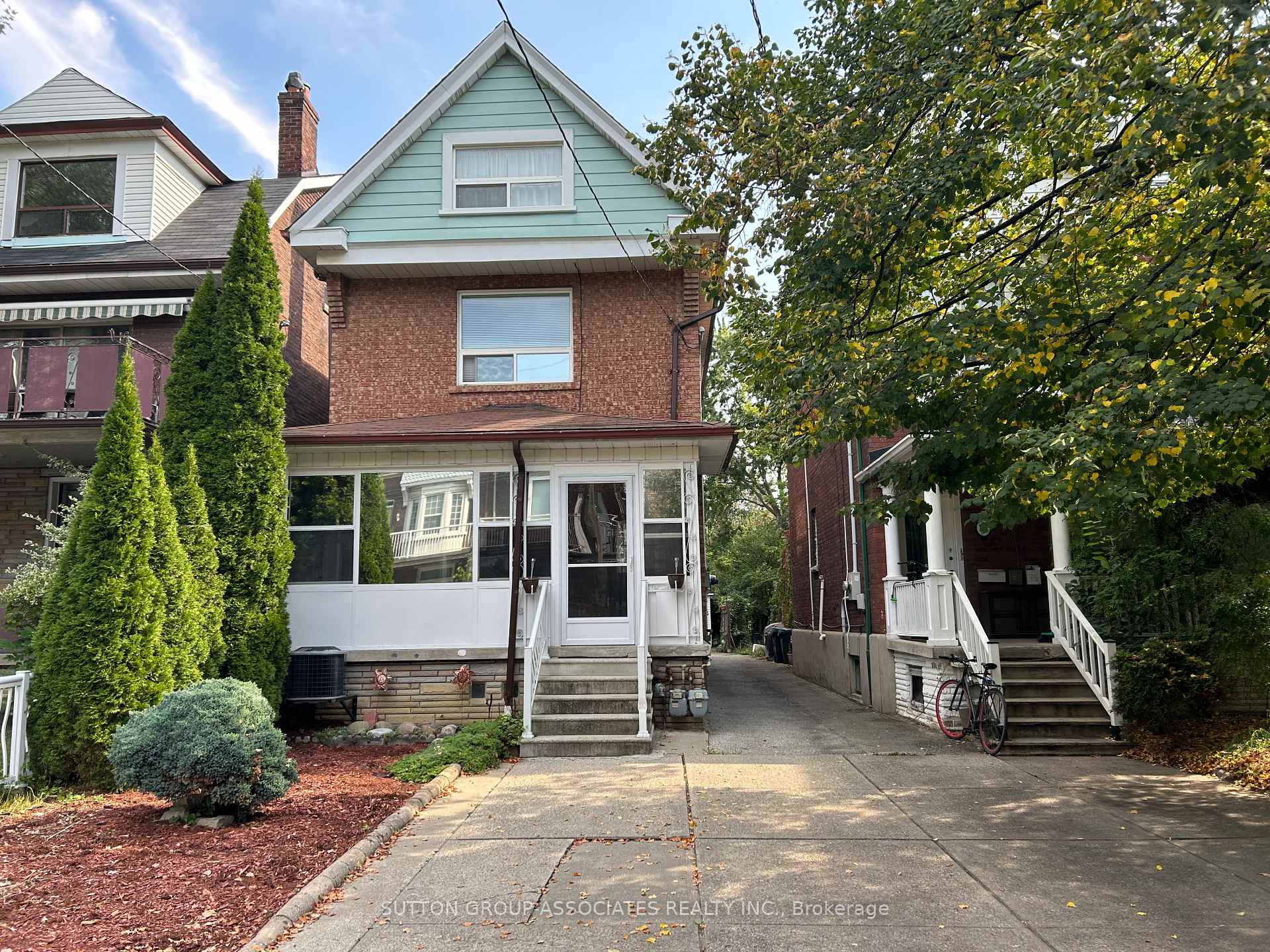 Photo 1 of Unit upper l, 21 Delaware Avenue, Toronto, Palmerston-Little Italy — HOMEH