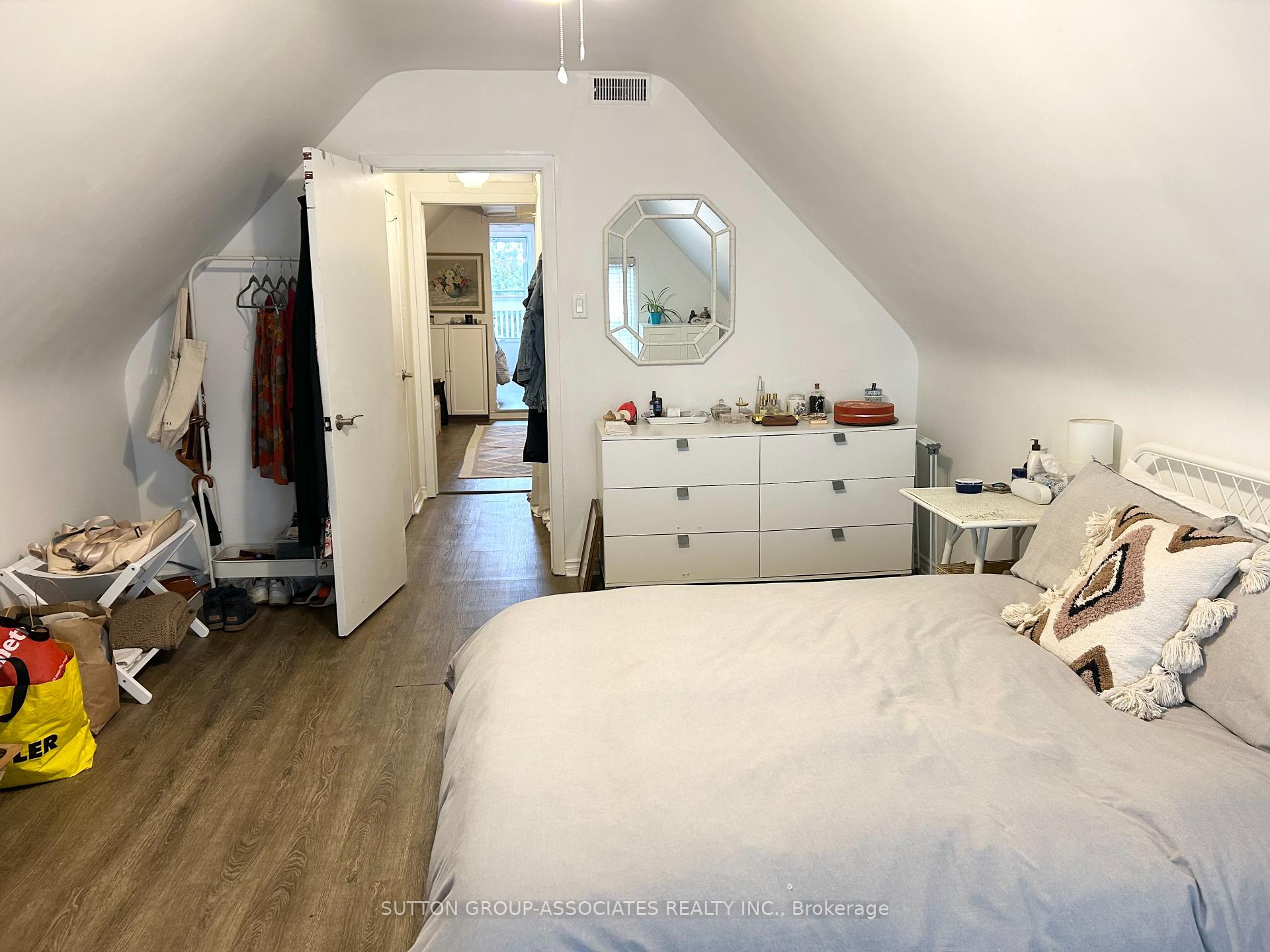 Photo 2 of Unit upper l, 21 Delaware Avenue, Toronto, Palmerston-Little Italy — HOMEH
