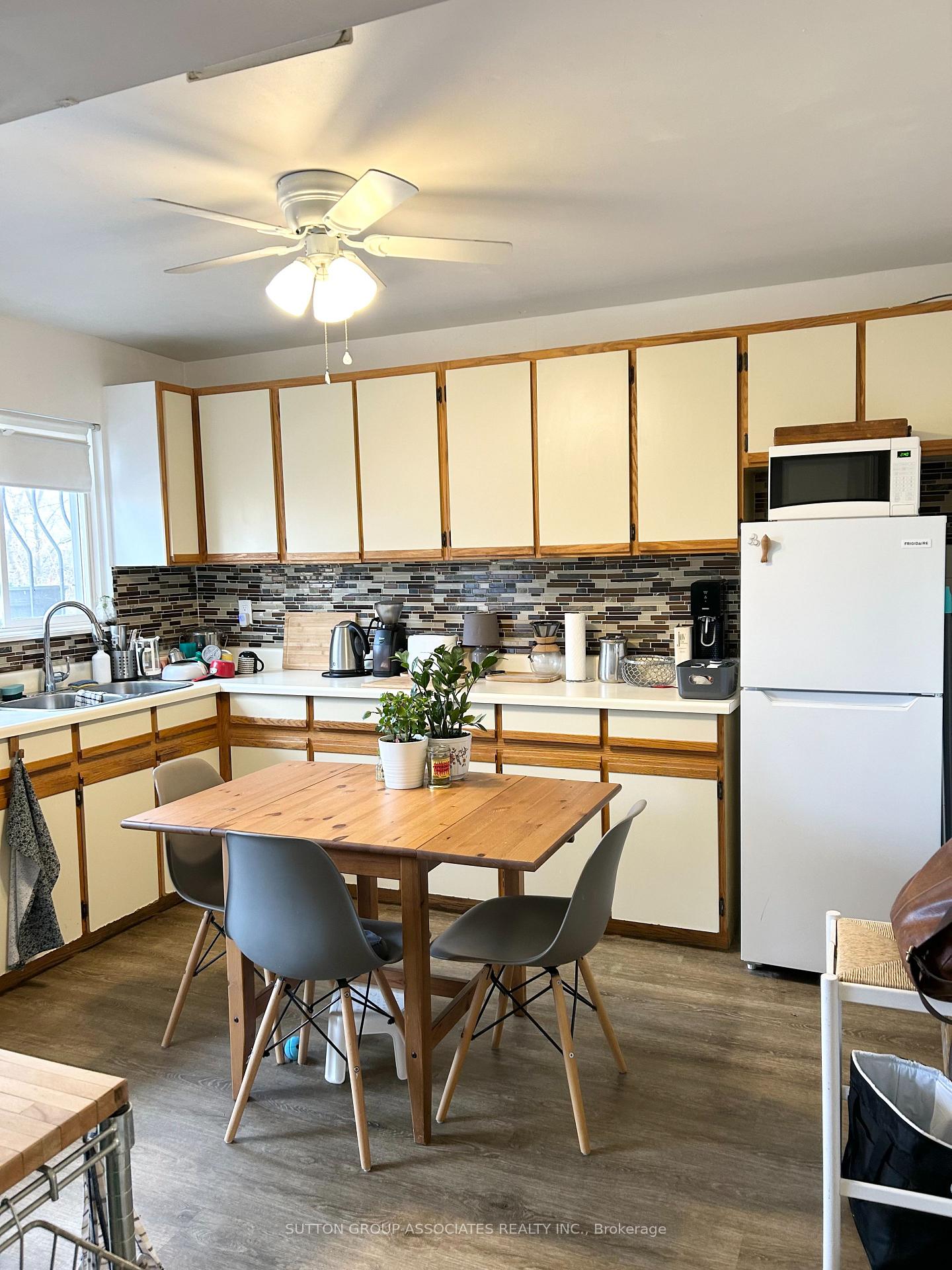 Photo 6 of Unit upper l, 21 Delaware Avenue, Toronto, Palmerston-Little Italy — HOMEH