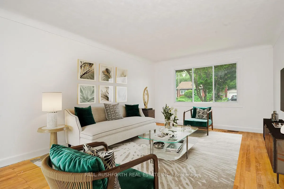 Photo 10 of 20 Mowat Street, Ottawa, Cardinal Heights — HOMEH