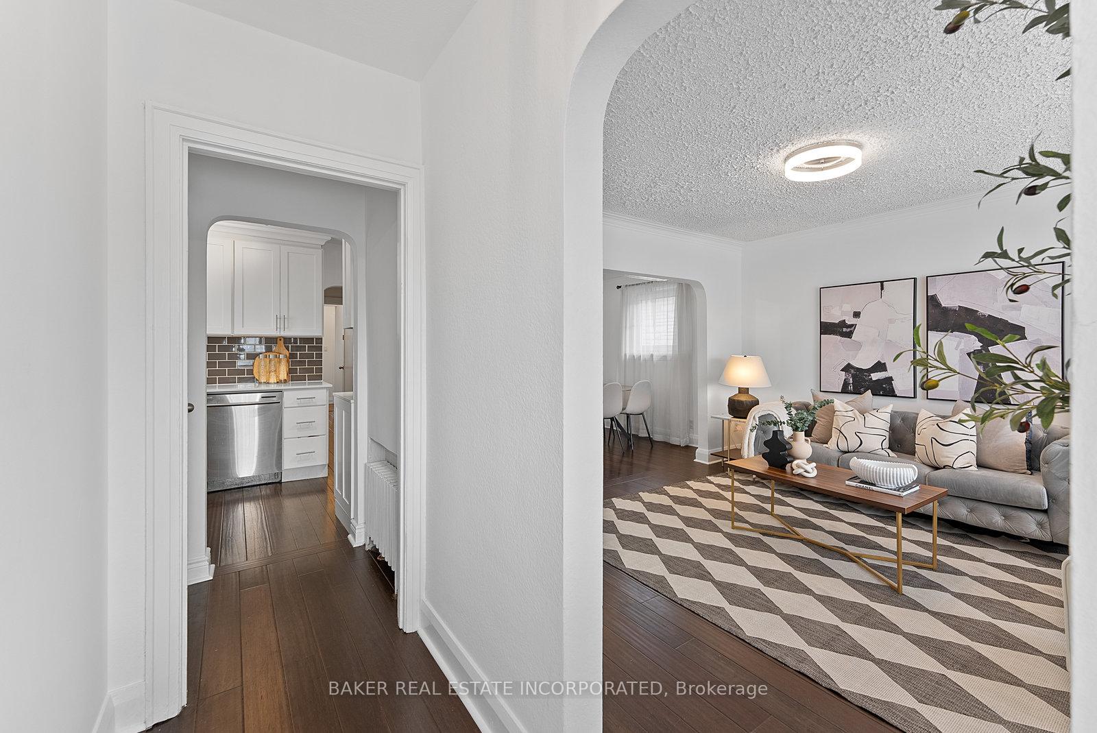 Photo 4 of 82 Vanevery Street, Etobicoke, Mimico — HOMEH