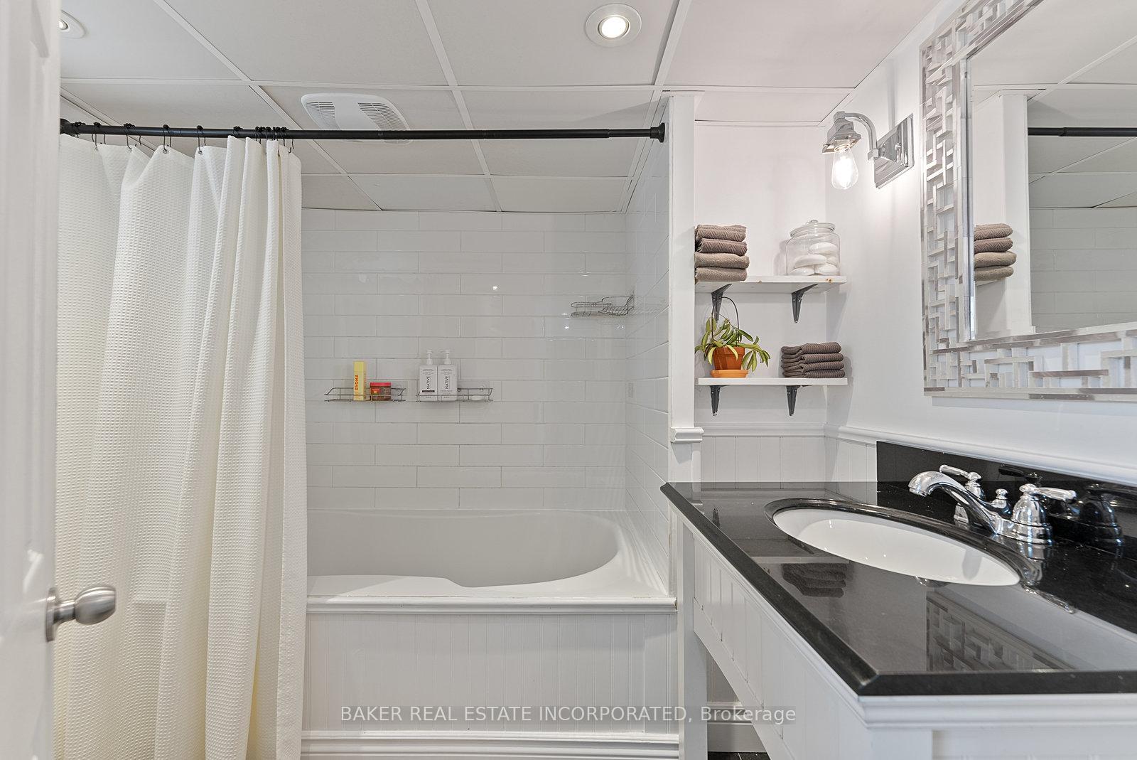 Photo 38 of 82 Vanevery Street, Etobicoke, Mimico — HOMEH