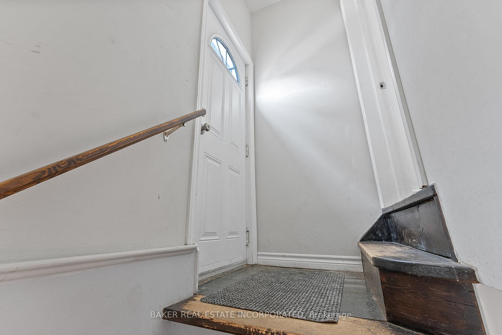 Photo 40 of 82 Vanevery Street, Etobicoke, Mimico — HOMEH
