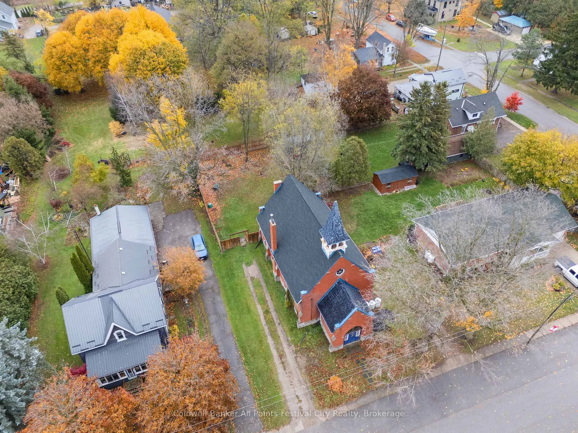 Photo 4 of 112 Goderich Street, Ashfield-Colborne-Wawanosh, West Wawanosh — HOMEH