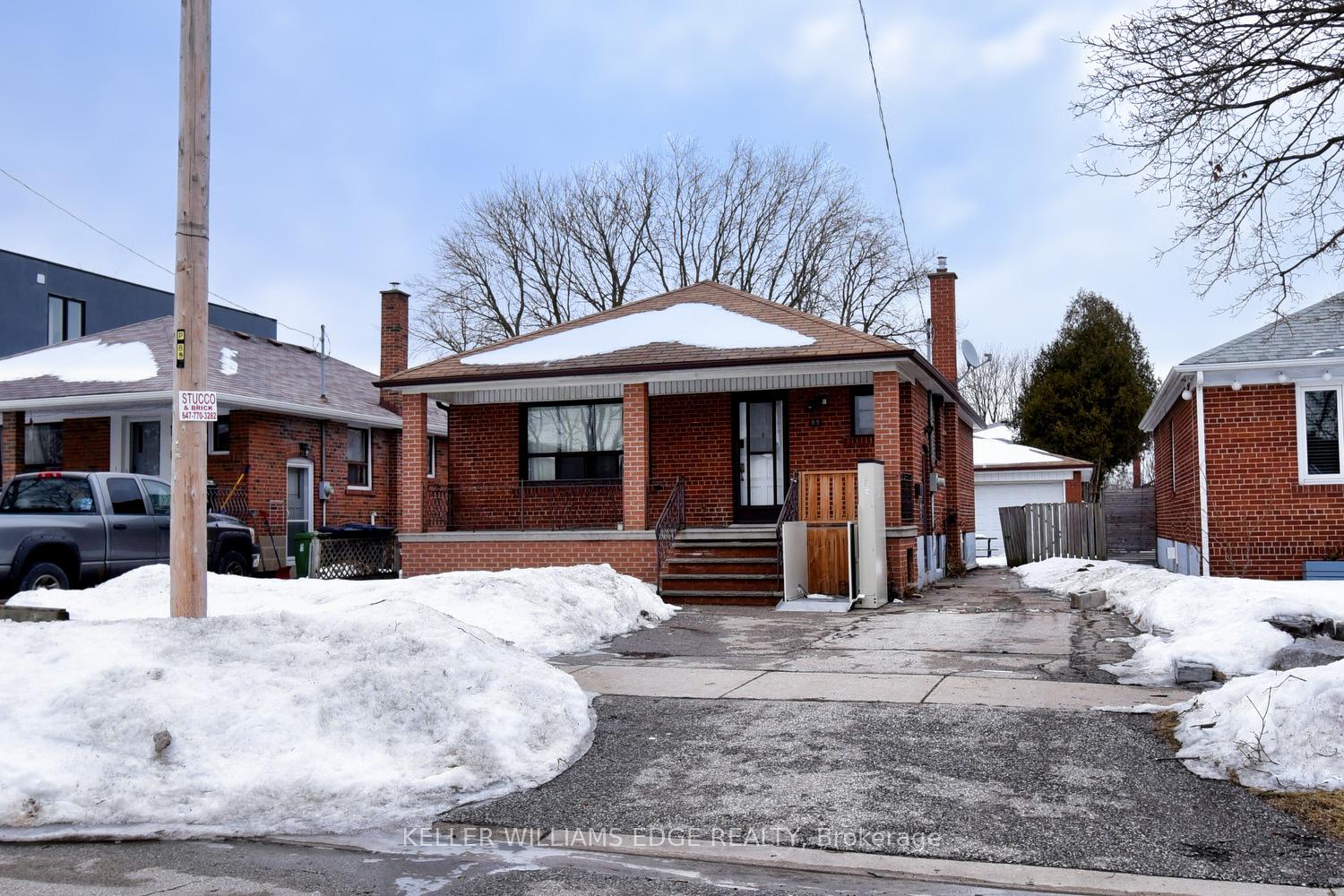 Photo 3 of 89 North Carson Street, Etobicoke, Alderwood — HOMEH