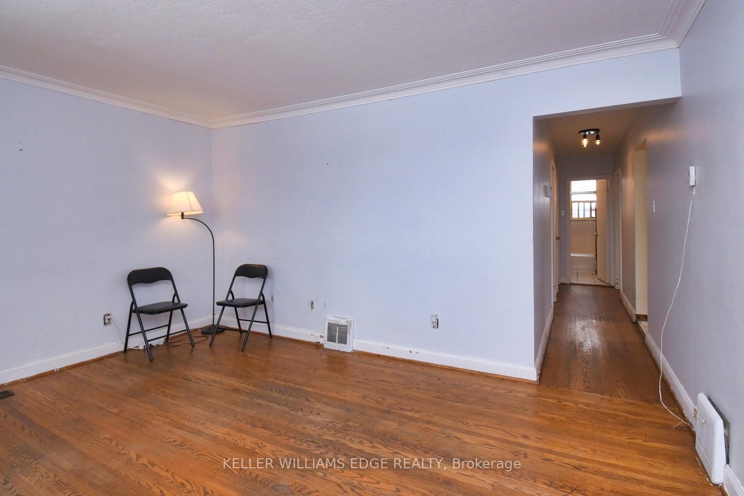 Photo 6 of 89 North Carson Street, Etobicoke, Alderwood — HOMEH