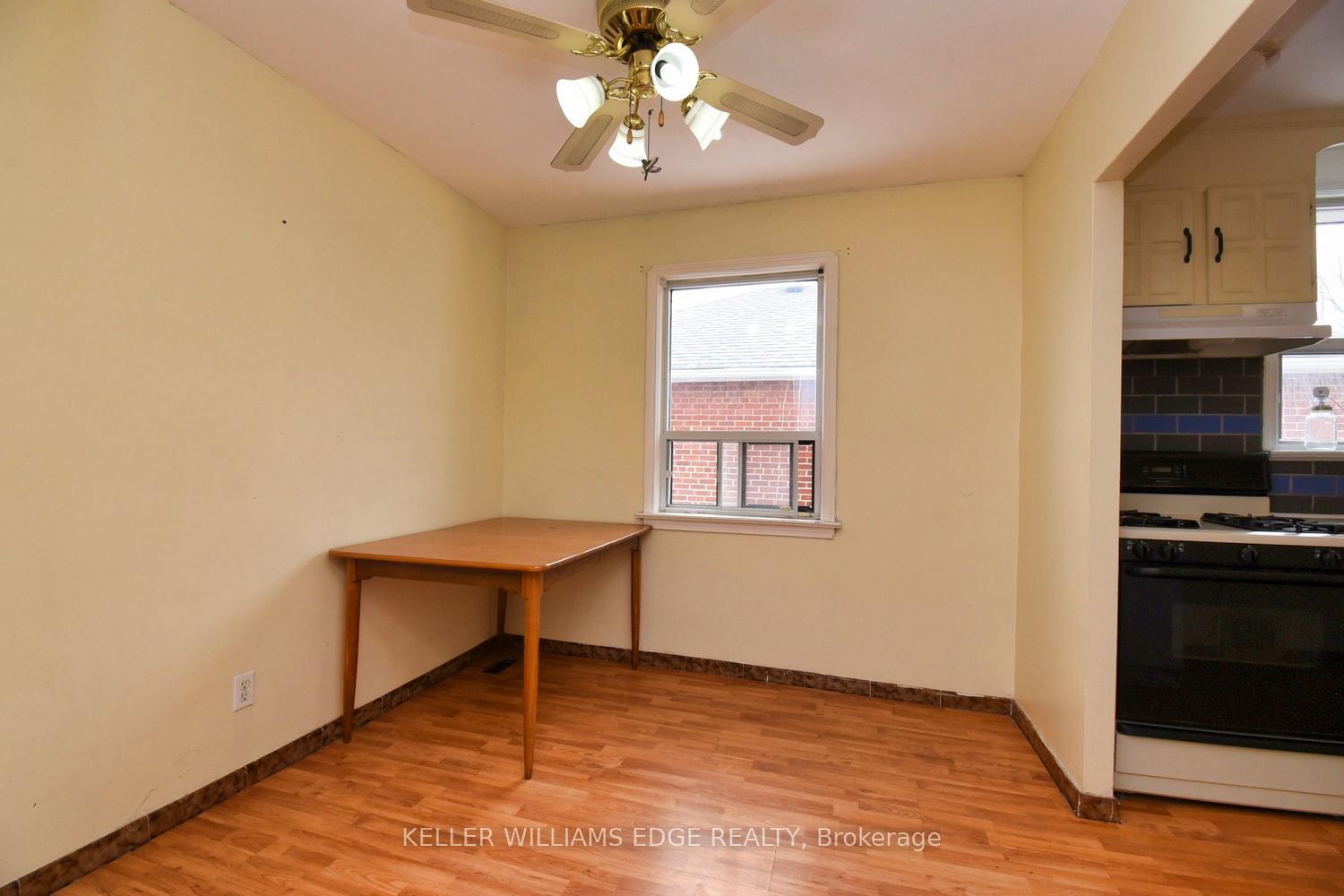 Photo 8 of 89 North Carson Street, Etobicoke, Alderwood — HOMEH