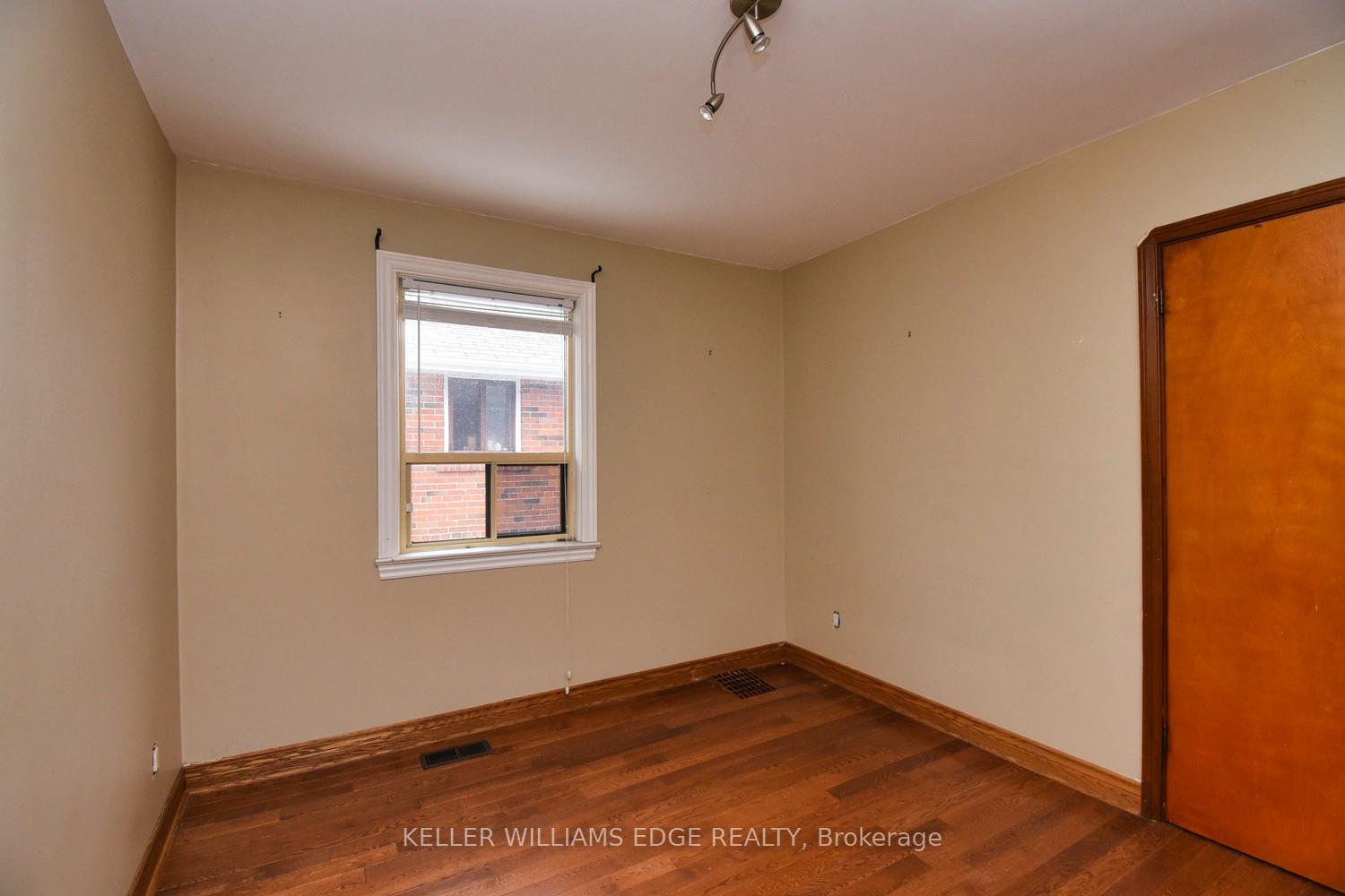 Photo 14 of 89 North Carson Street, Etobicoke, Alderwood — HOMEH