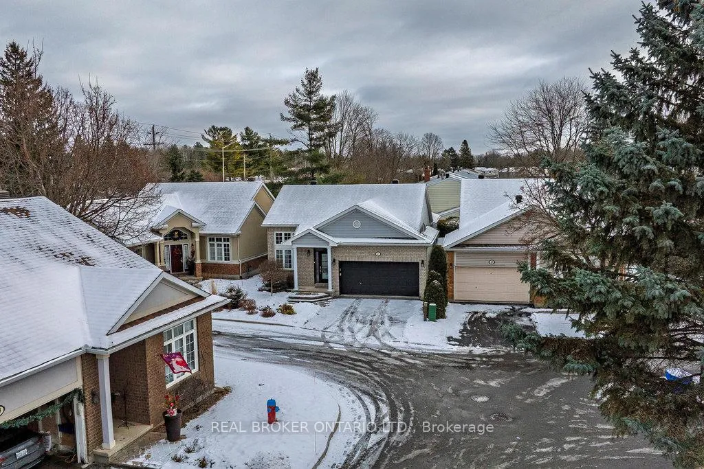 Photo 17 of 45 Paxton Lane, Ottawa, Blackburn Hamlet — HOMEH