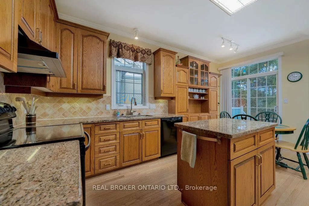 Photo 41 of 45 Paxton Lane, Ottawa, Blackburn Hamlet — HOMEH
