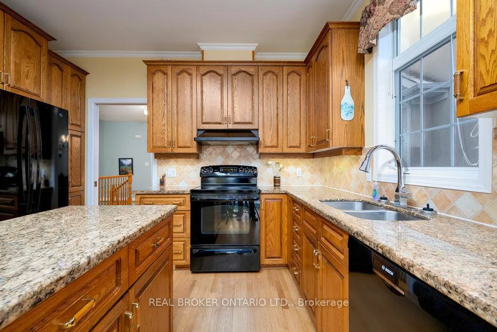 Photo 43 of 45 Paxton Lane, Ottawa, Blackburn Hamlet — HOMEH