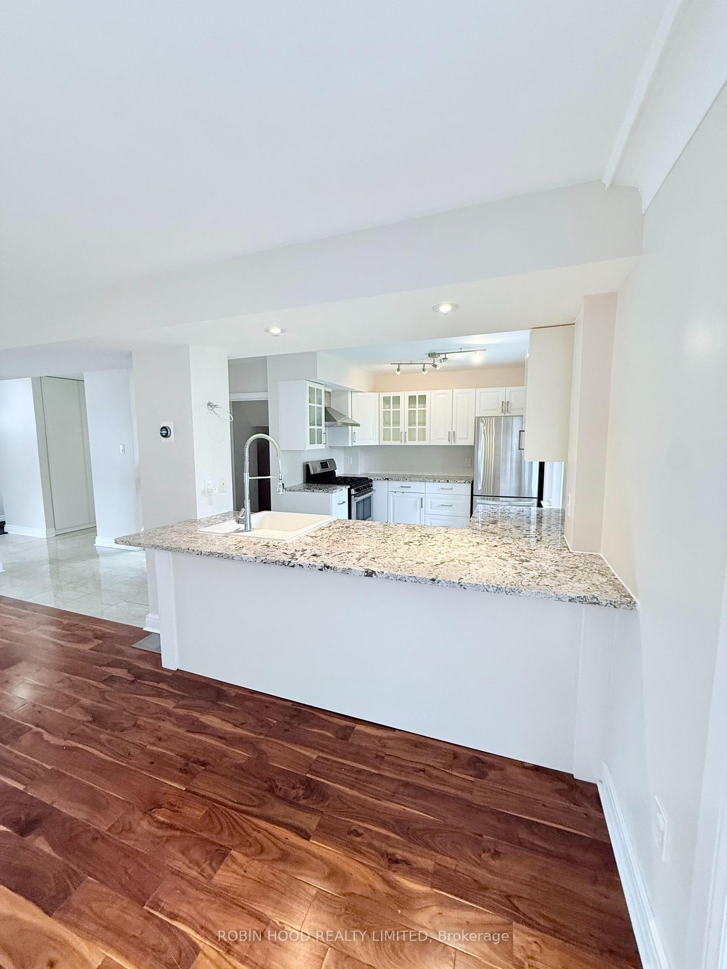 Photo 4 of 299 Oakdale Avenue, Ottawa, Ottawa West — HOMEH