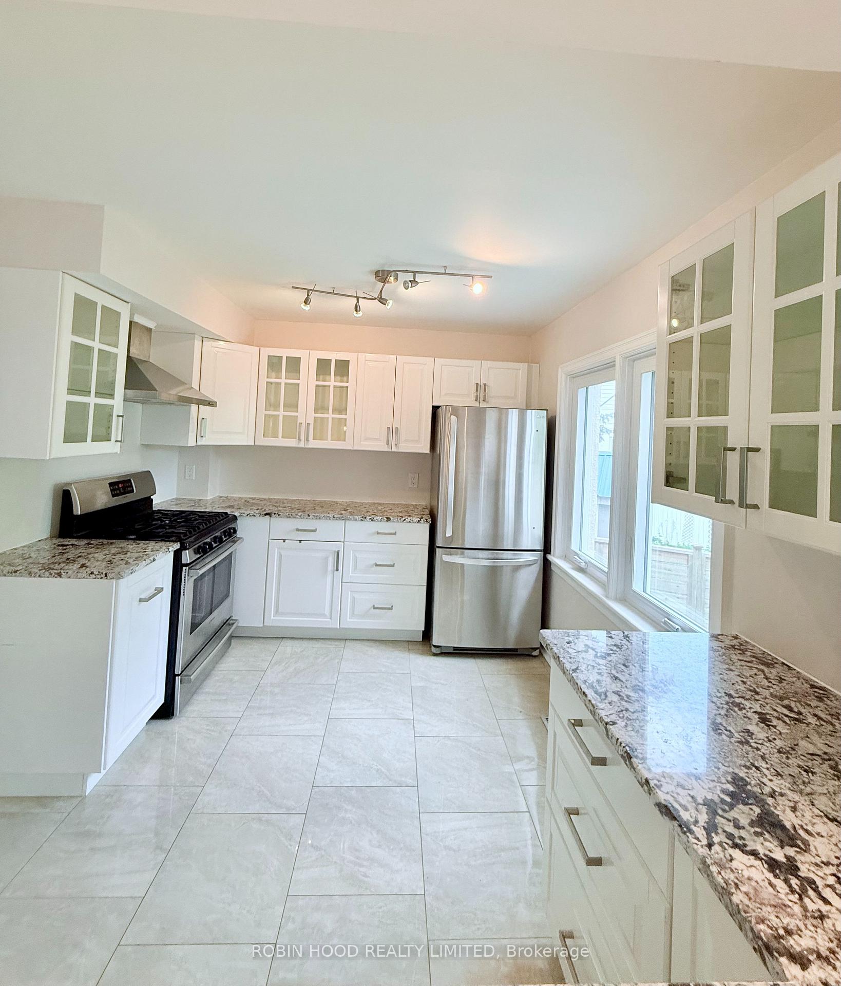 Photo 5 of 299 Oakdale Avenue, Ottawa, Ottawa West — HOMEH