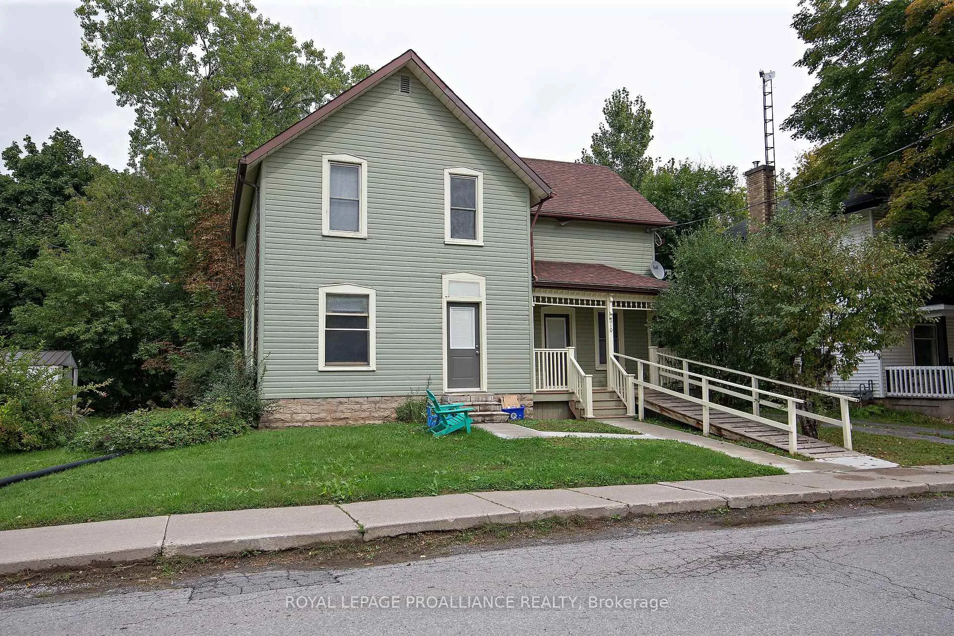 Photo 2 of Unit B, 319 Arthur Street, Tweed, Tweed (Village) — HOMEH