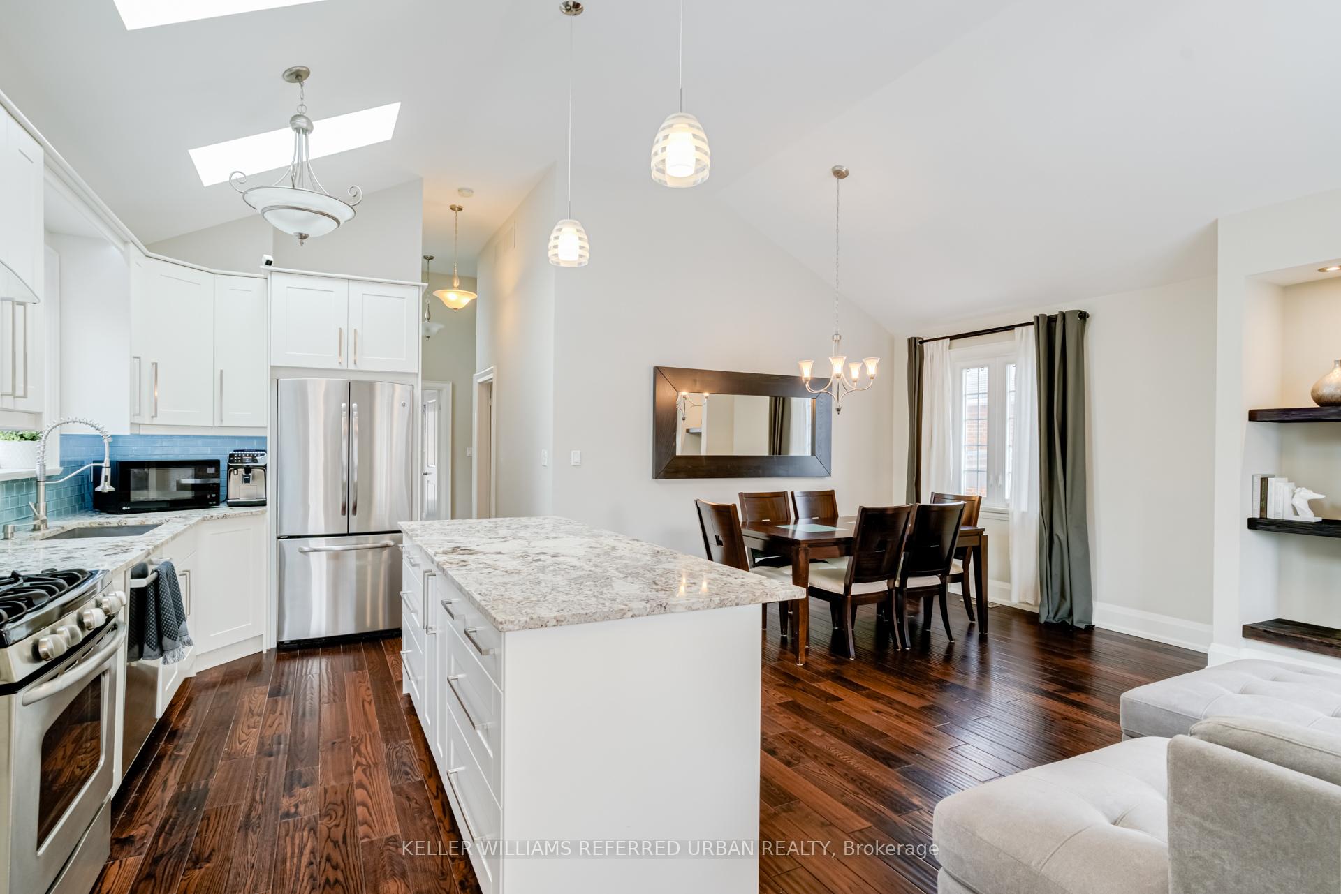 Photo 7 of 251 Sheldon Avenue, Etobicoke, Alderwood — HOMEH