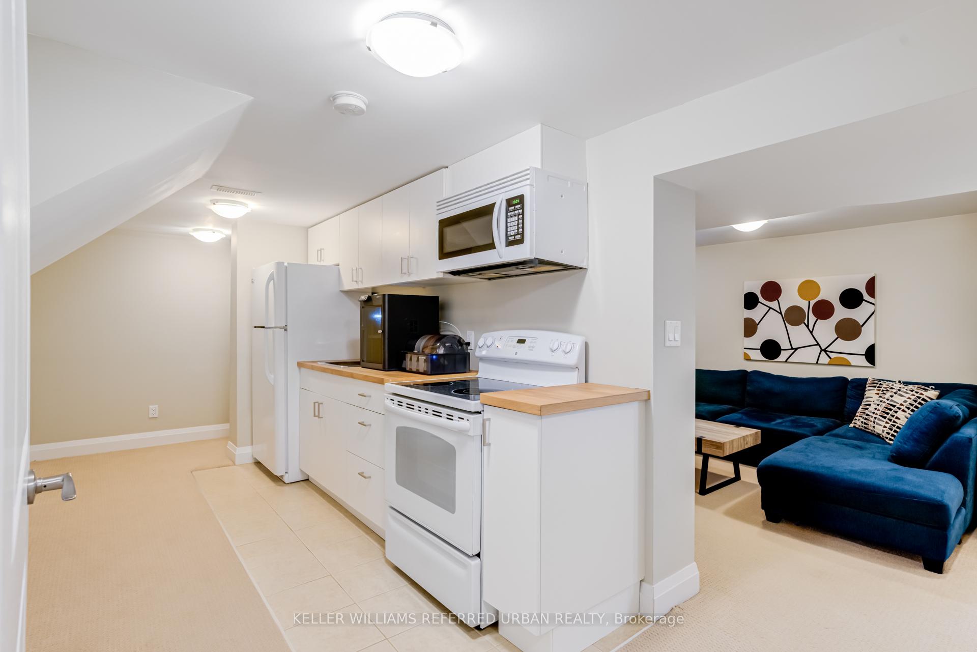 Photo 25 of 251 Sheldon Avenue, Etobicoke, Alderwood — HOMEH