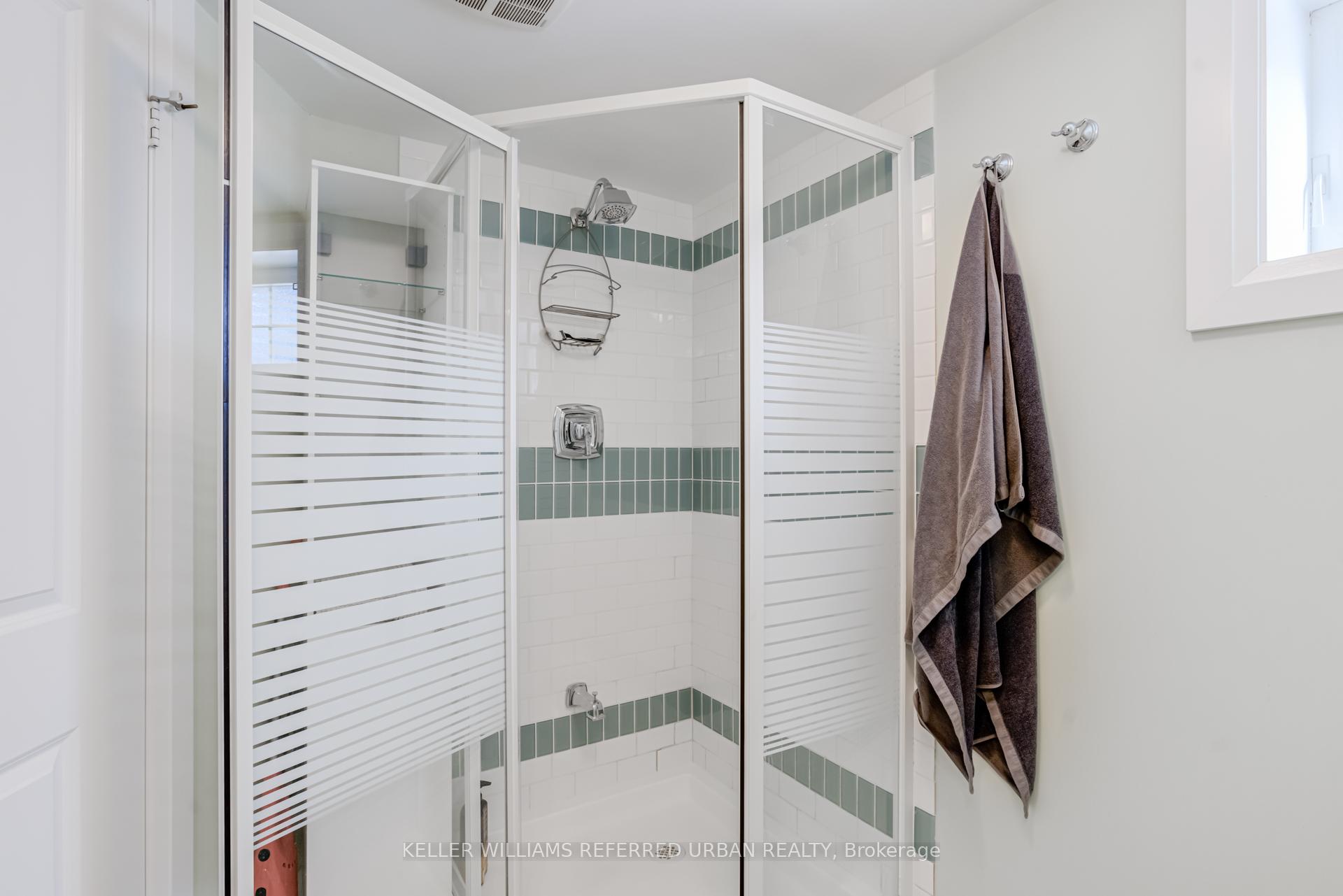 Photo 29 of 251 Sheldon Avenue, Etobicoke, Alderwood — HOMEH
