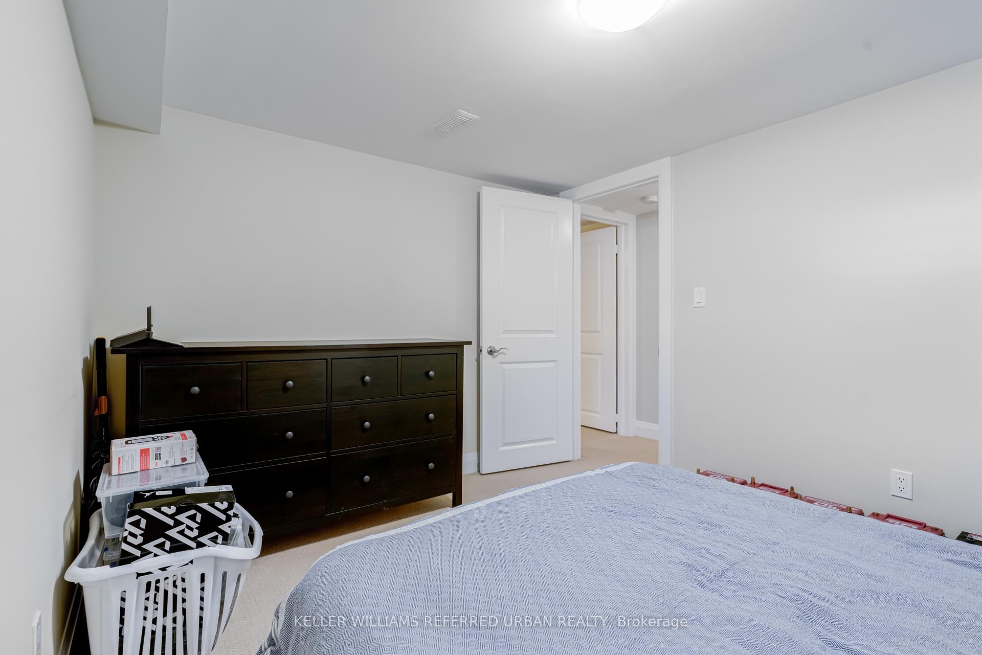 Photo 34 of 251 Sheldon Avenue, Etobicoke, Alderwood — HOMEH
