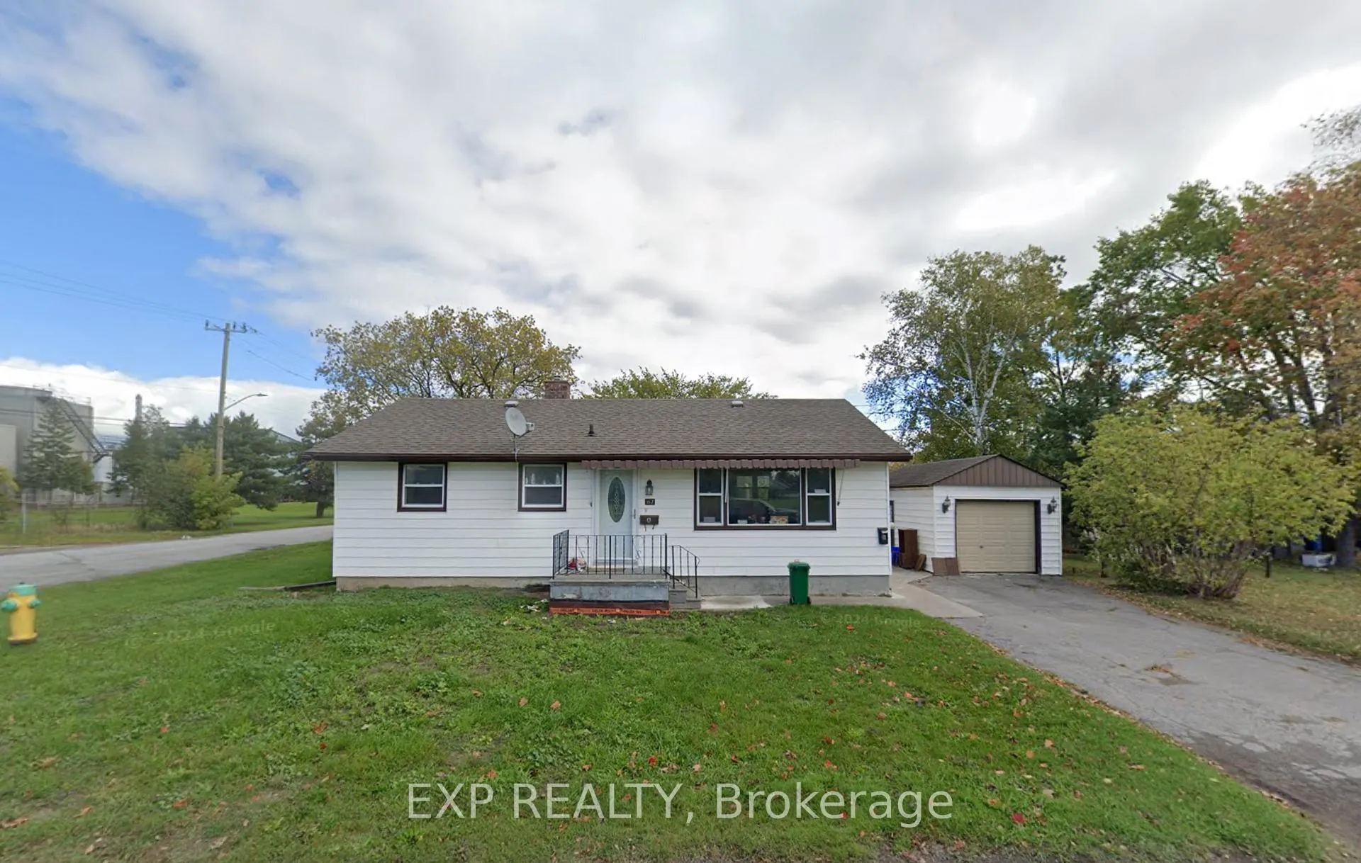 Photo 2 of 167 Stanley Street, Belleville, Belleville Ward — HOMEH