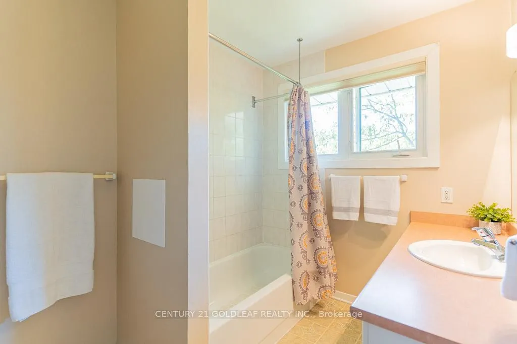 Photo 78 of 1536 Caton Street, Ottawa, Alta Vista/Faircrest Heights — HOMEH