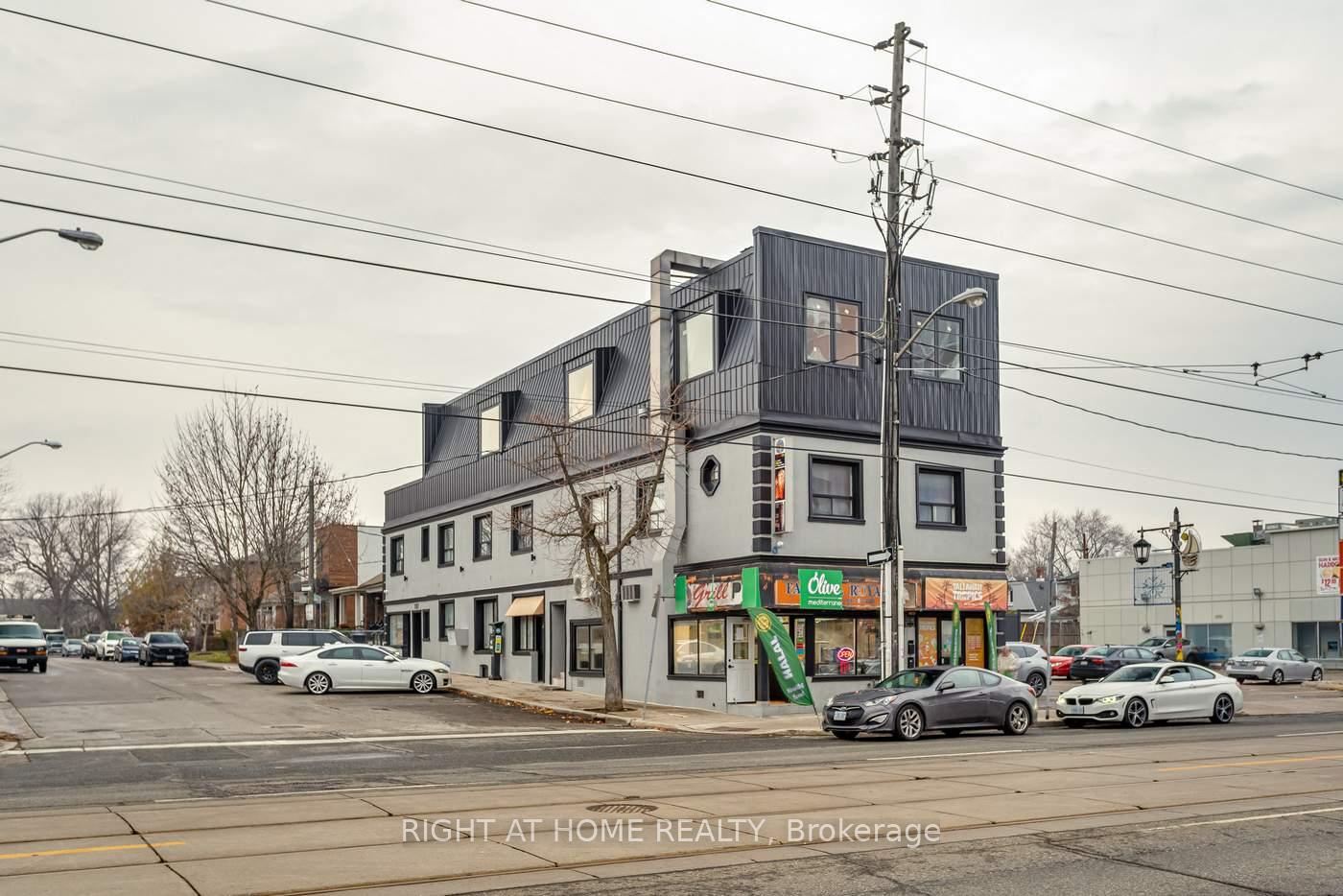 Front of Unit 3C, 2834 Lakeshore Boulevard W