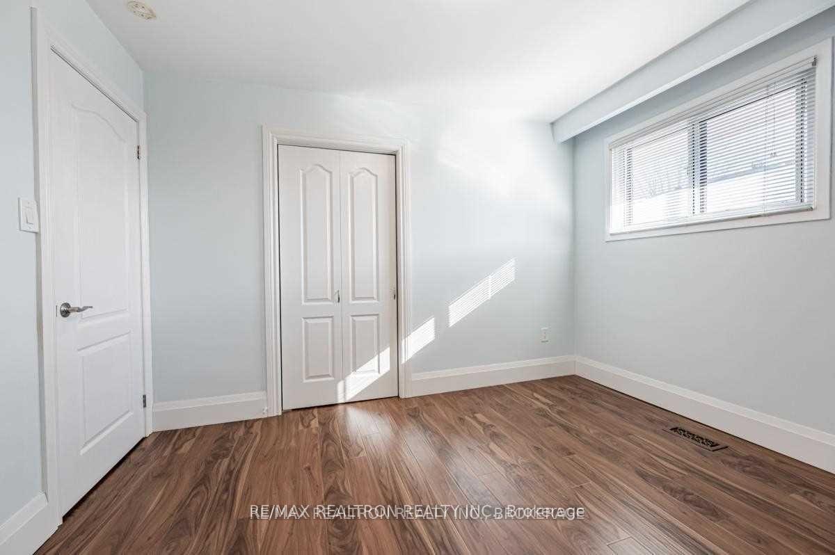 Photo 8 of 33 Long Branch Avenue, Etobicoke, Long Branch — HOMEH