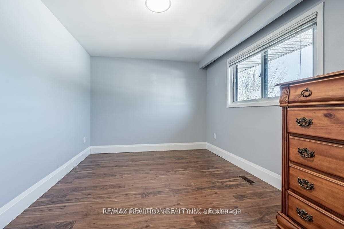Photo 10 of 33 Long Branch Avenue, Etobicoke, Long Branch — HOMEH