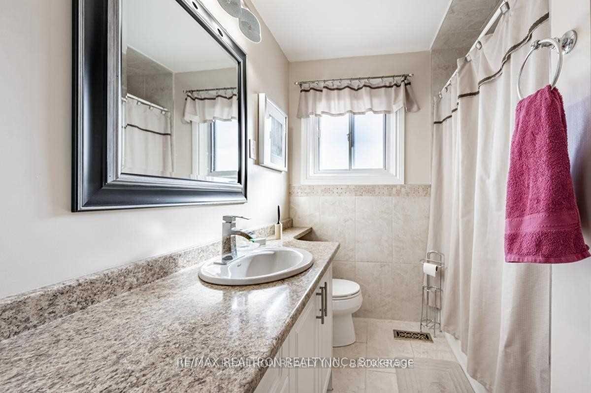 Photo 17 of 33 Long Branch Avenue, Etobicoke, Long Branch — HOMEH