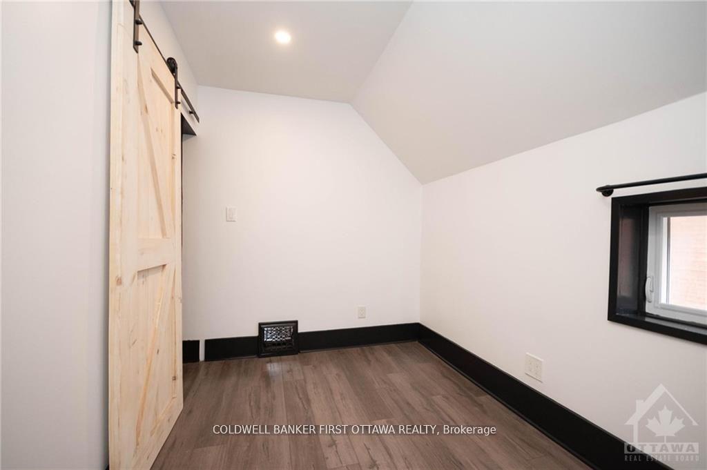 Photo 17 of 74 Hamilton Avenue N, Ottawa, Ottawa West — HOMEH