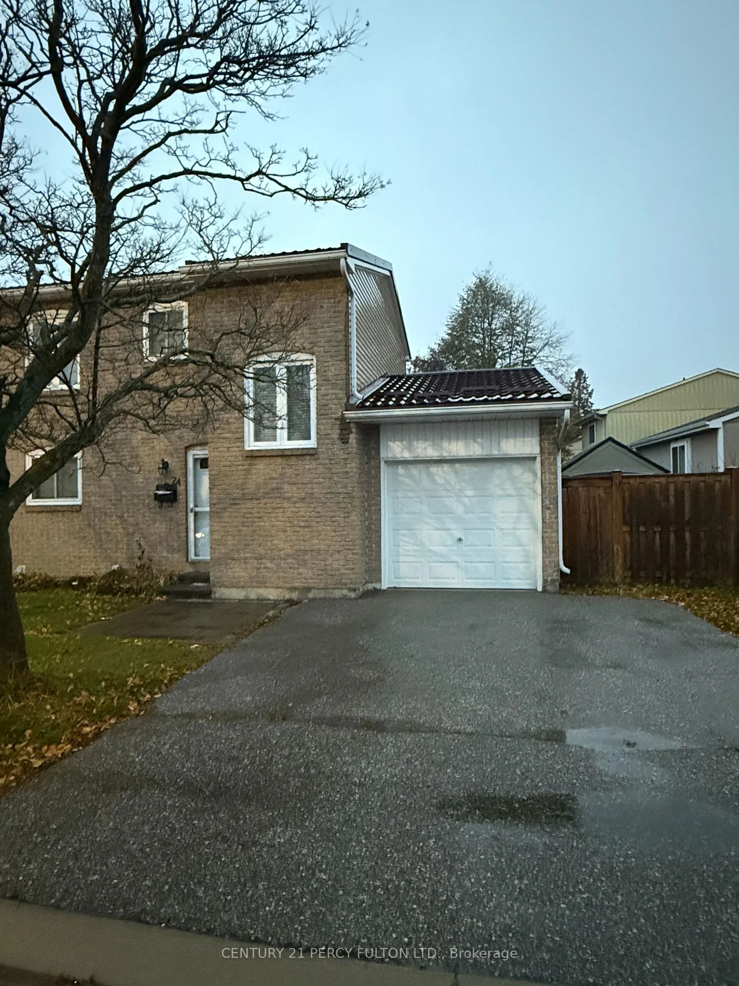 Photo 2 of 24 Medley Lane, Ajax, South West — HOMEH