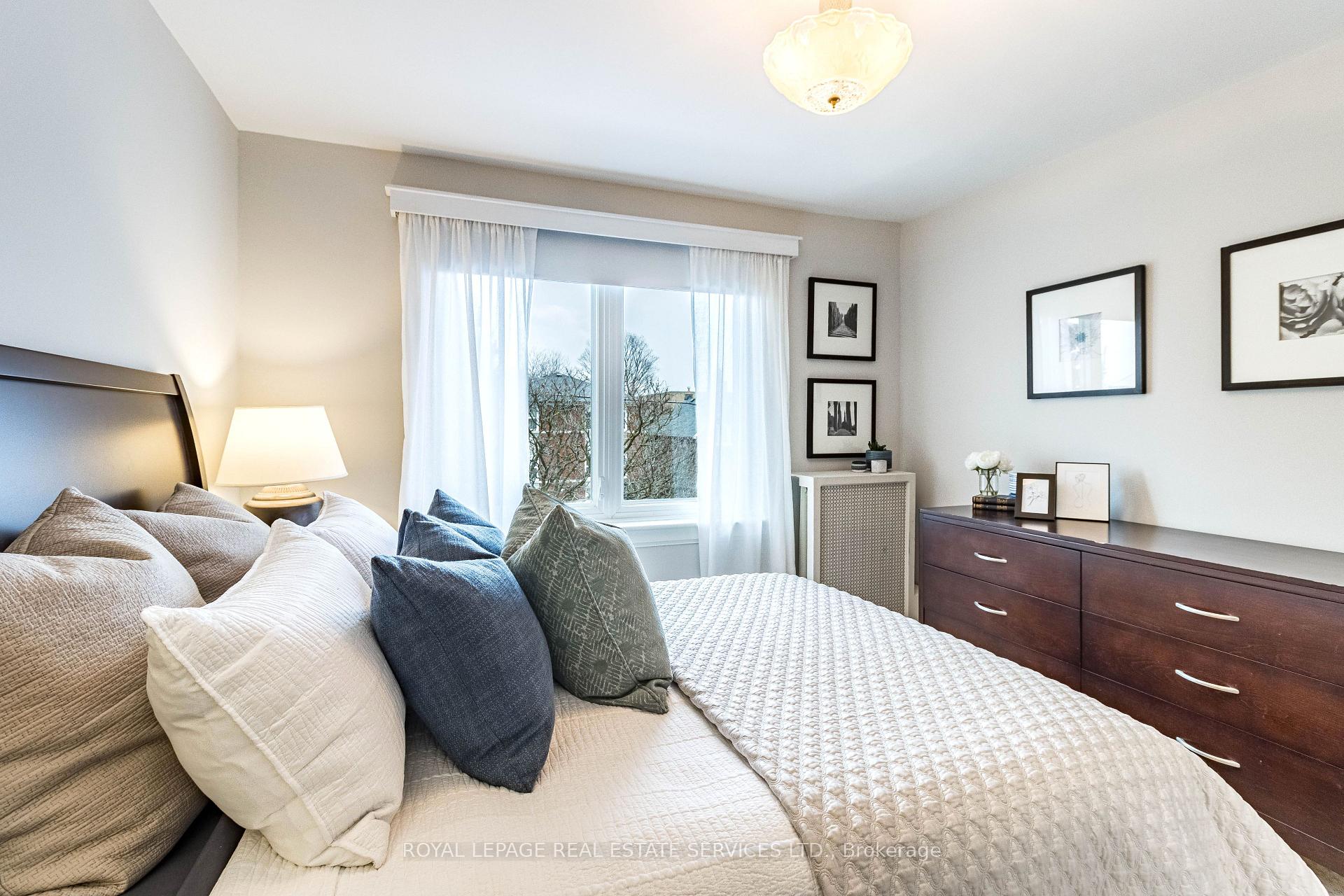 Photo 20 of 60 Third Street, Etobicoke, New Toronto — HOMEH