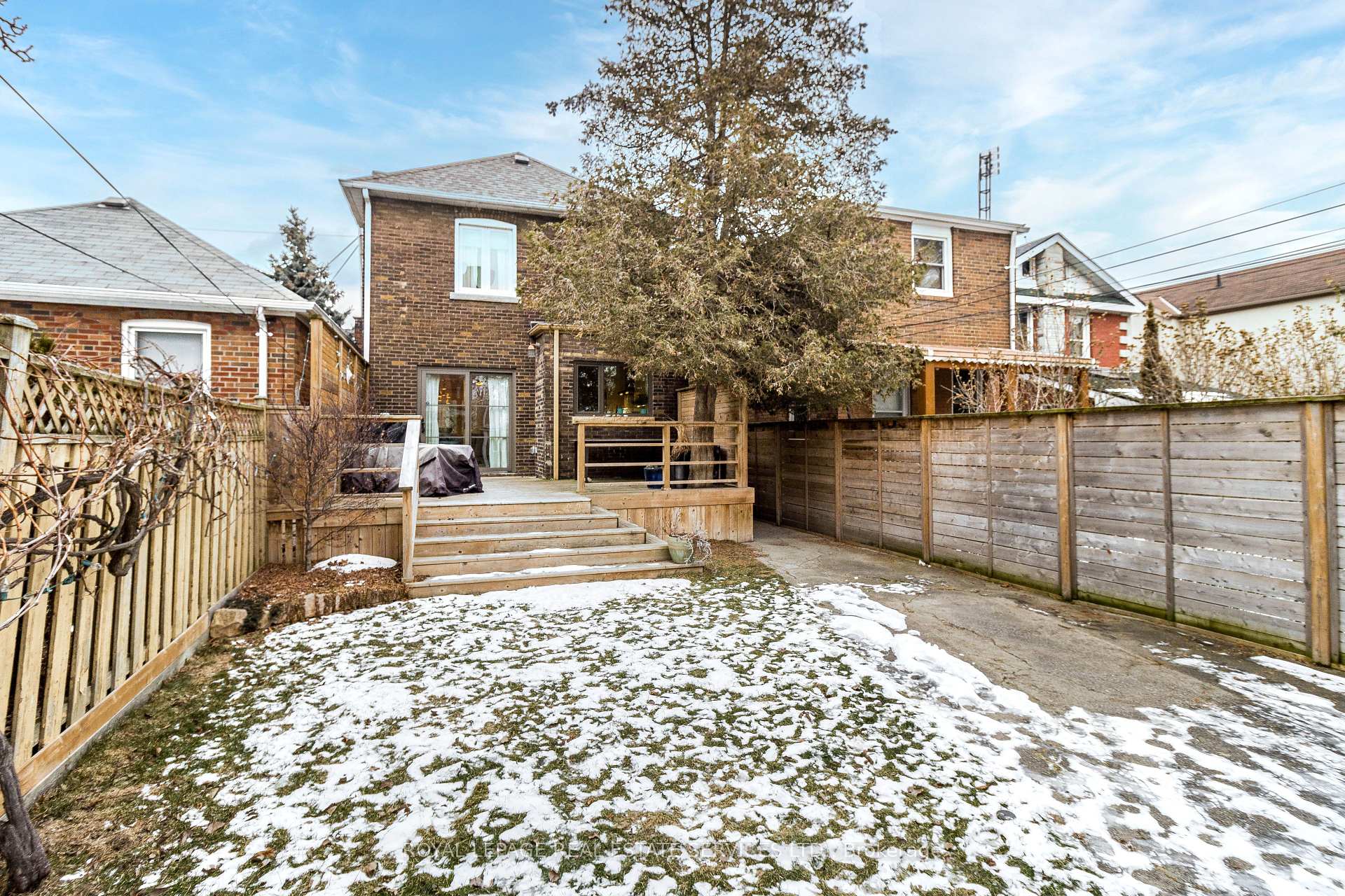 Photo 33 of 60 Third Street, Etobicoke, New Toronto — HOMEH