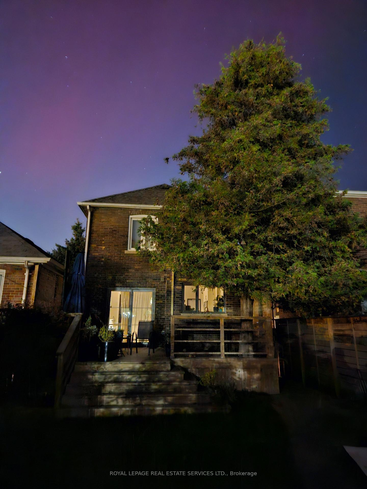 Photo 35 of 60 Third Street, Etobicoke, New Toronto — HOMEH