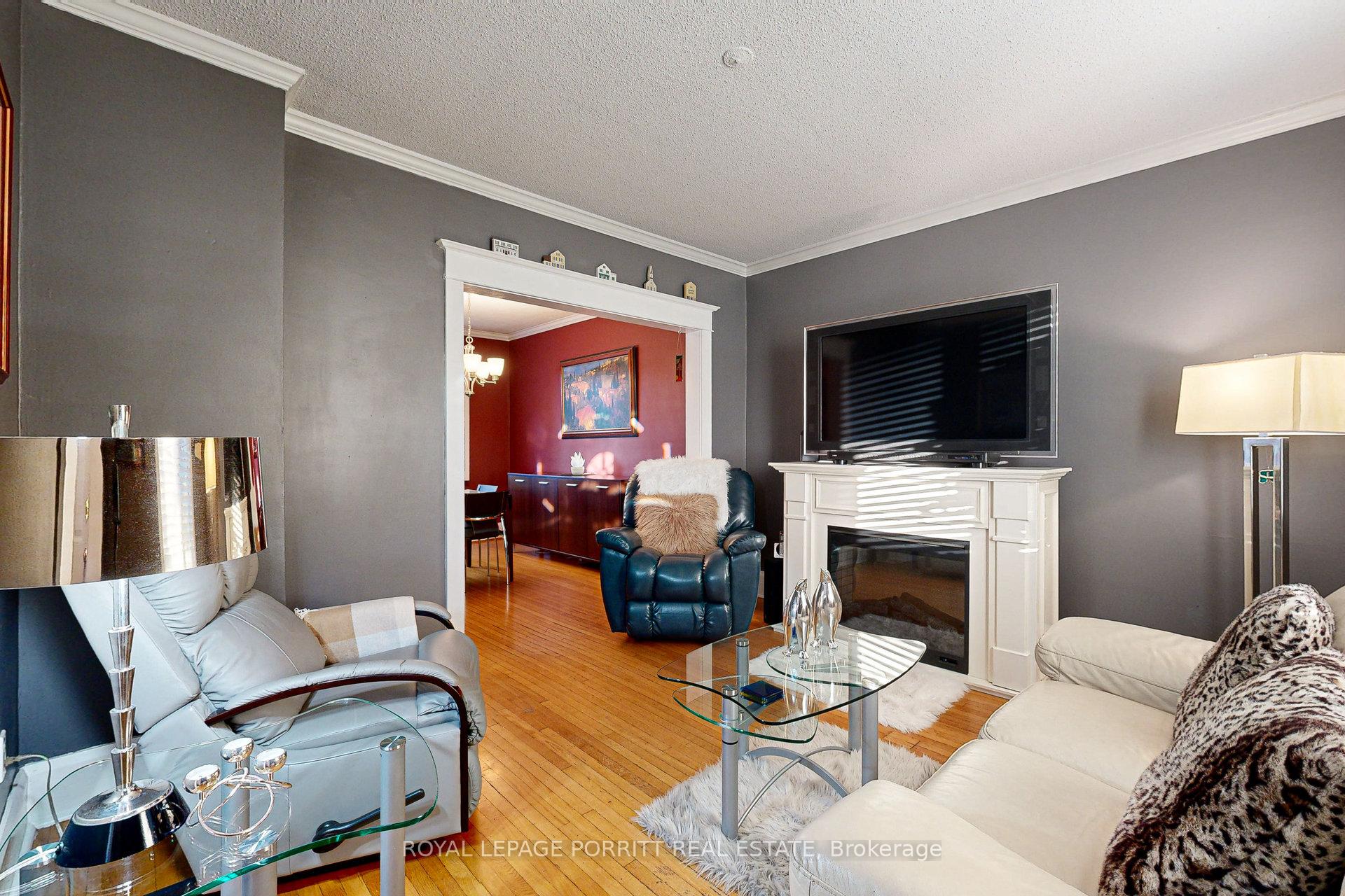 Photo 2 of 112 Fifth Street, Etobicoke, New Toronto — HOMEH