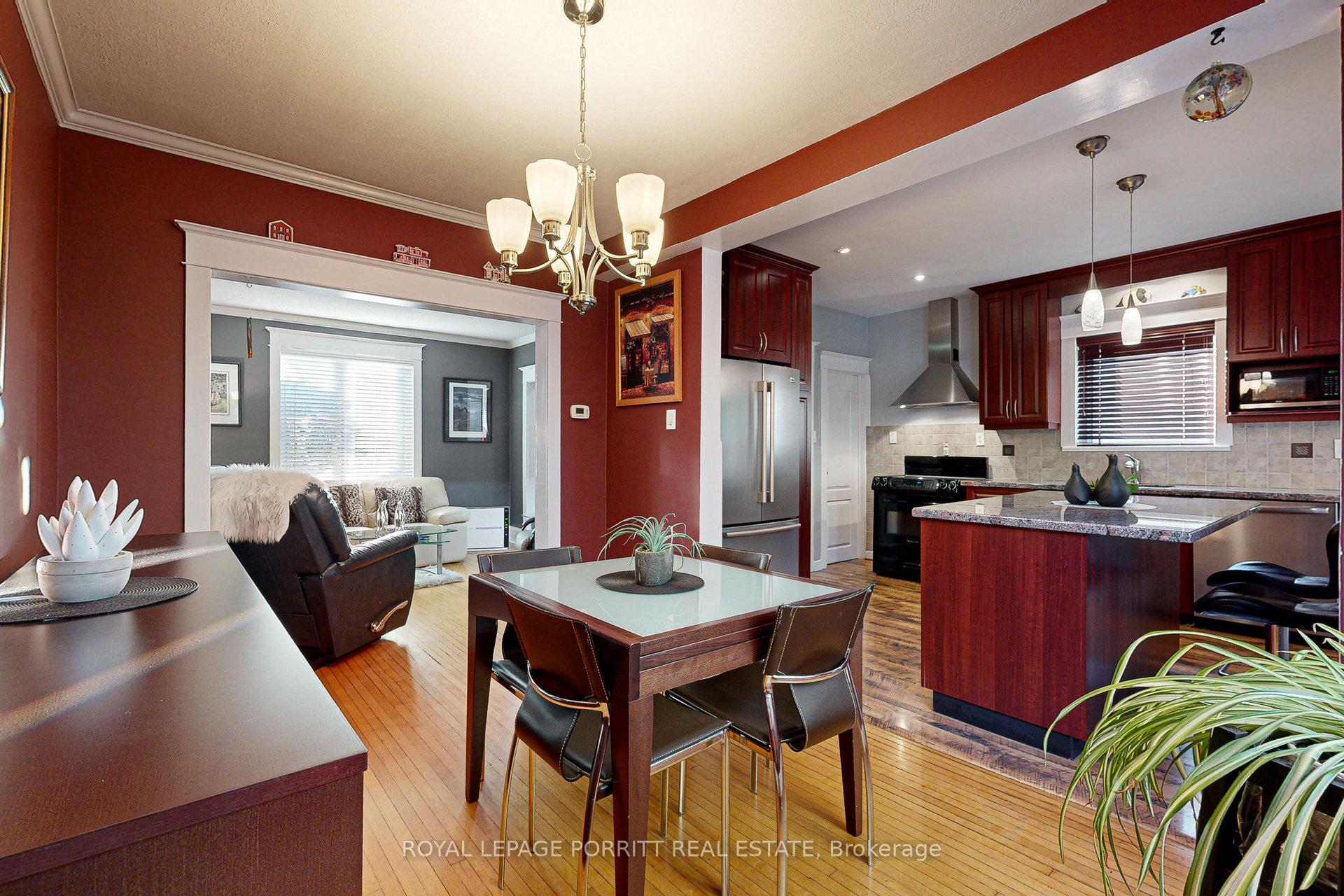 Photo 8 of 112 Fifth Street, Etobicoke, New Toronto — HOMEH