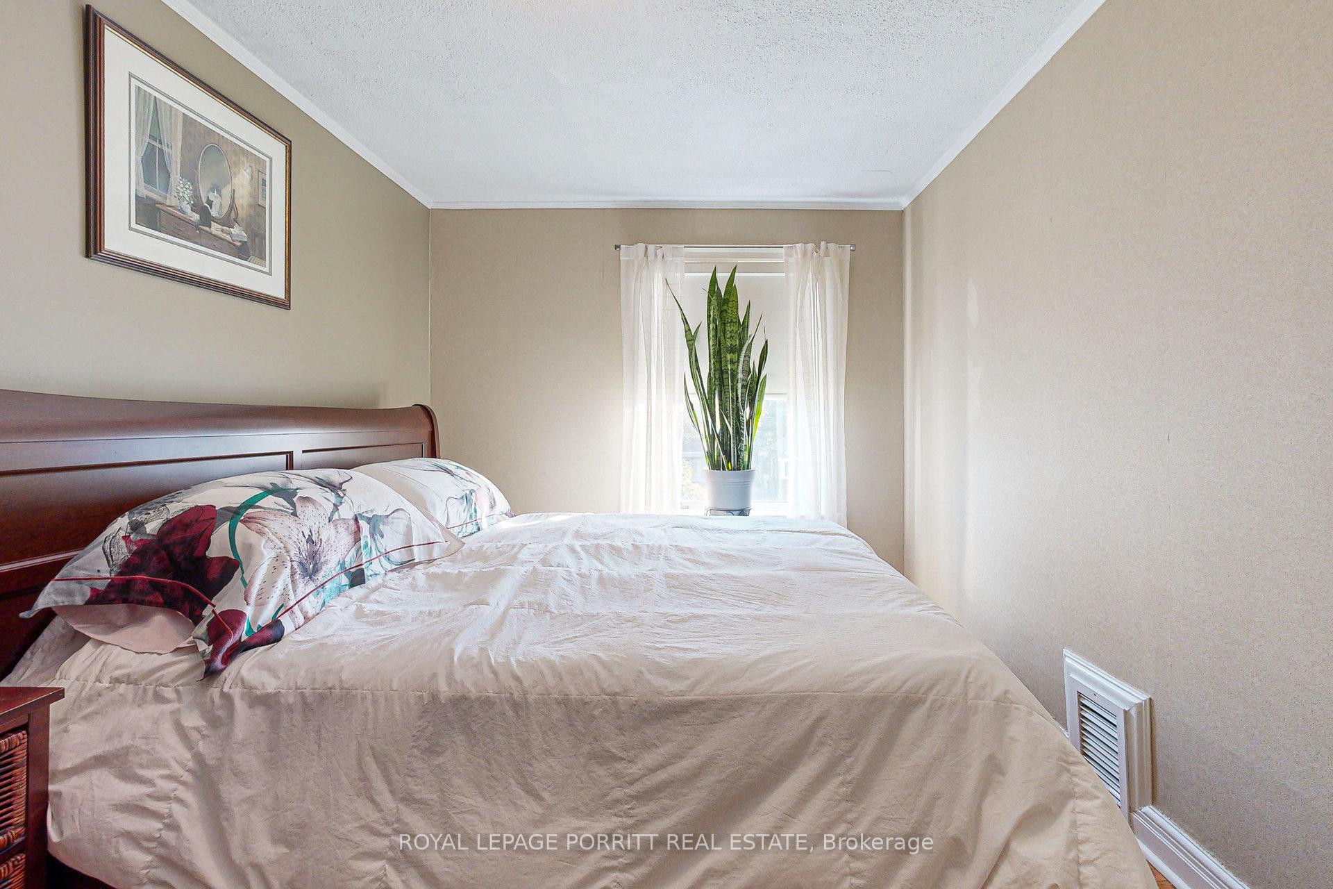 Photo 25 of 112 Fifth Street, Etobicoke, New Toronto — HOMEH
