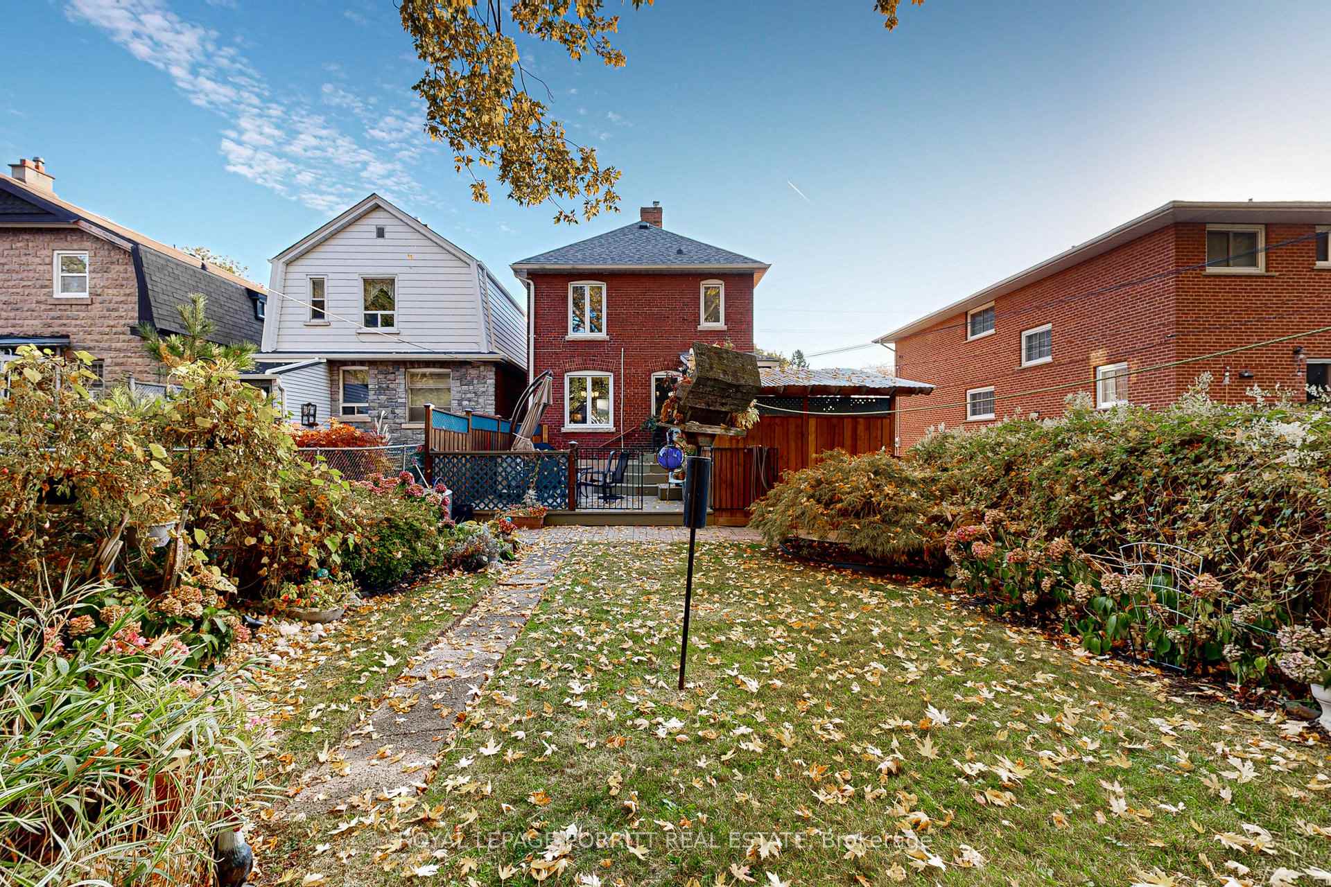 Photo 38 of 112 Fifth Street, Etobicoke, New Toronto — HOMEH