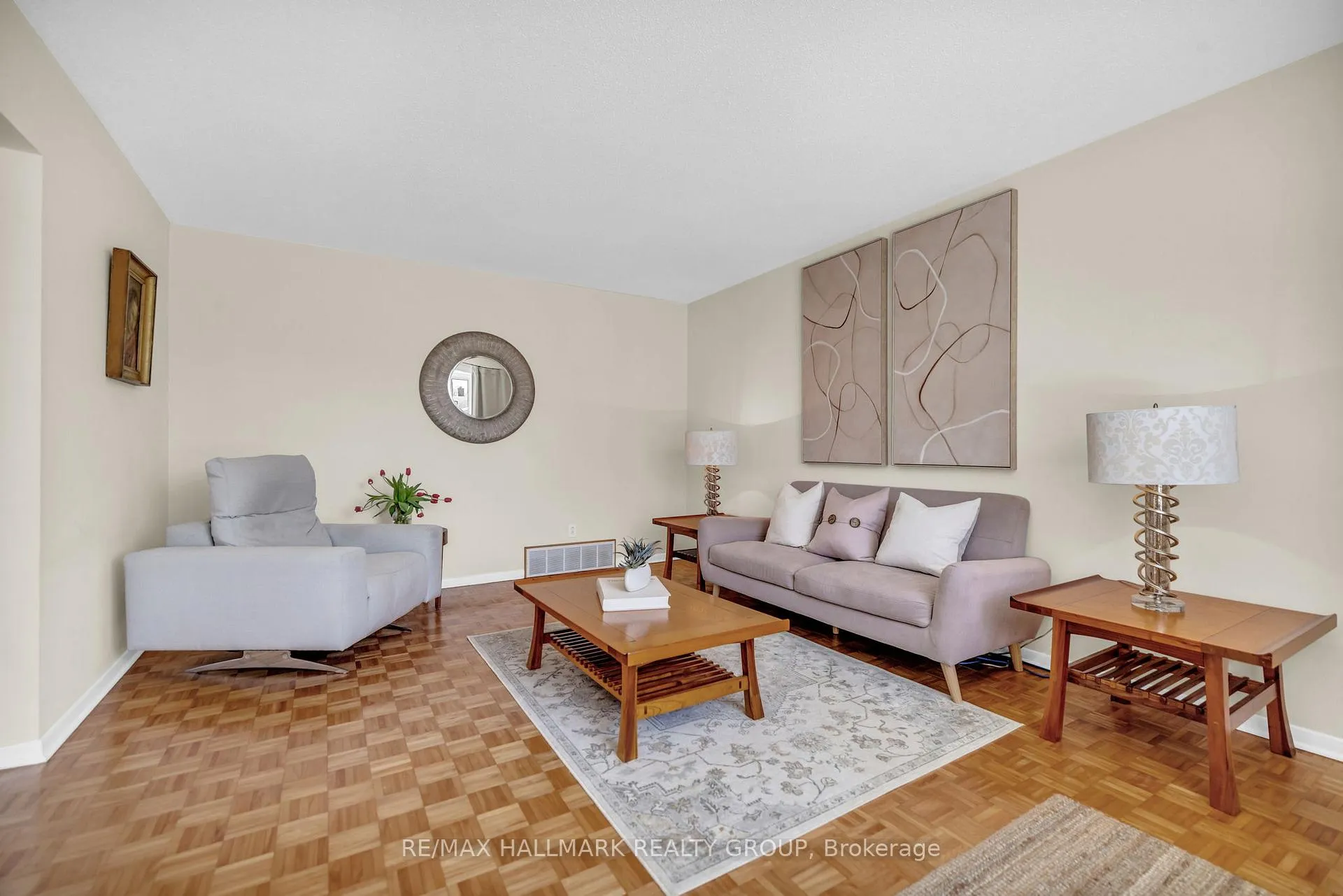 Photo 7 of 2163 Fillmore Crescent, Ottawa, Beacon Hill North — HOMEH
