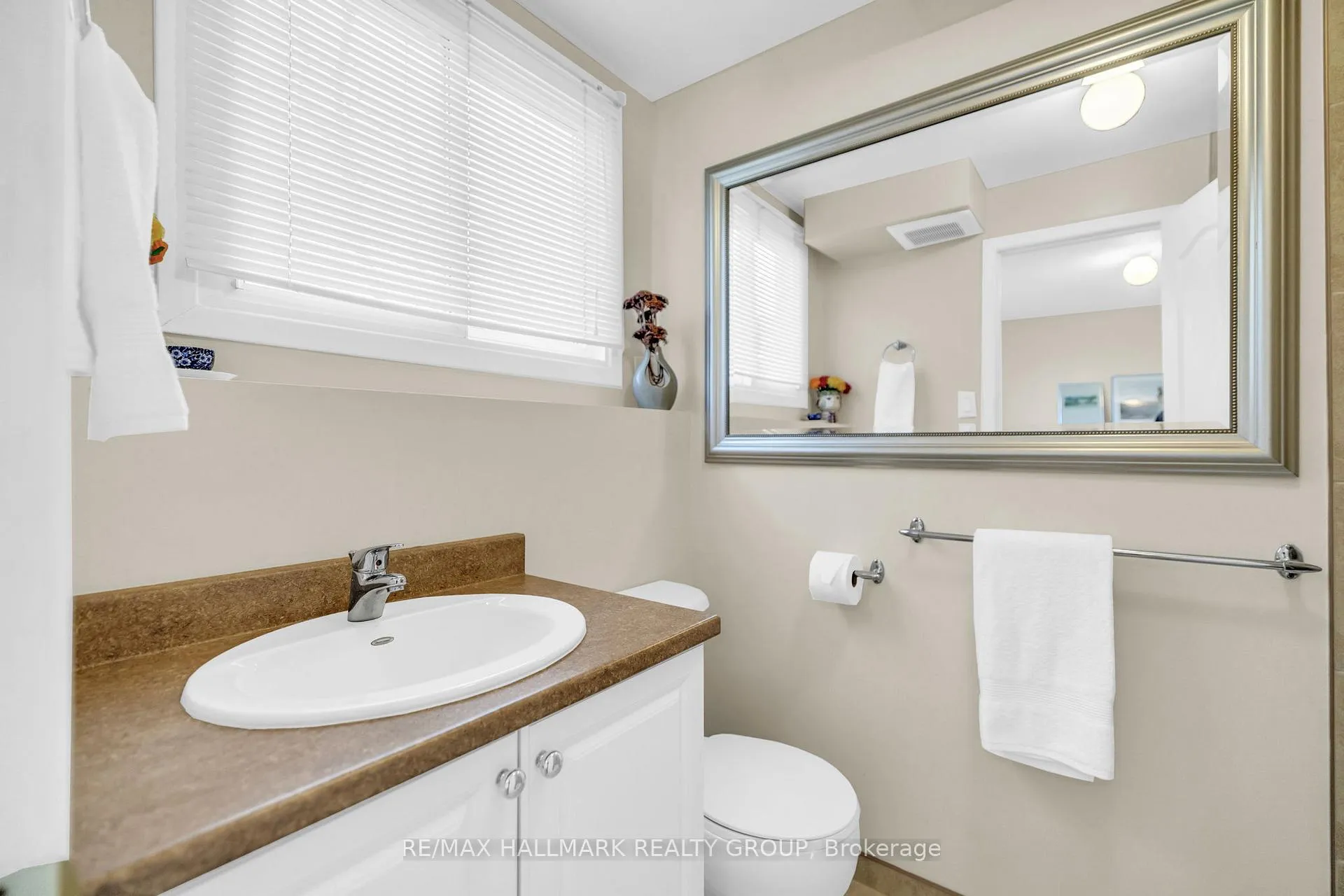 Photo 24 of 2163 Fillmore Crescent, Ottawa, Beacon Hill North — HOMEH