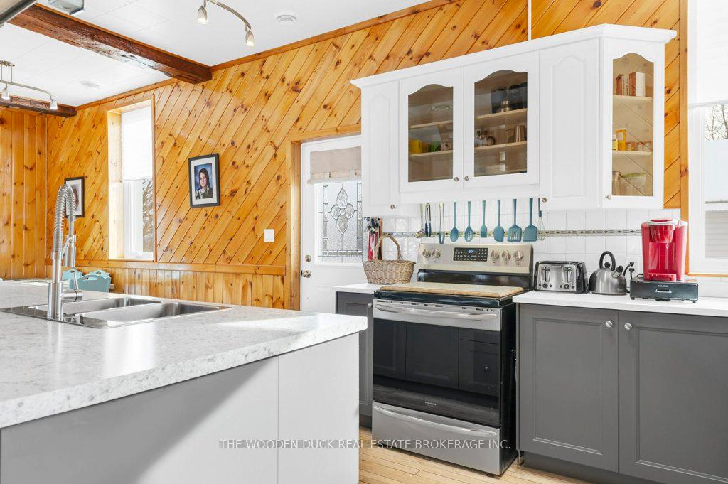 Photo 8 of 44 Declair Road, Tweed, Elzevir (Twp) — HOMEH