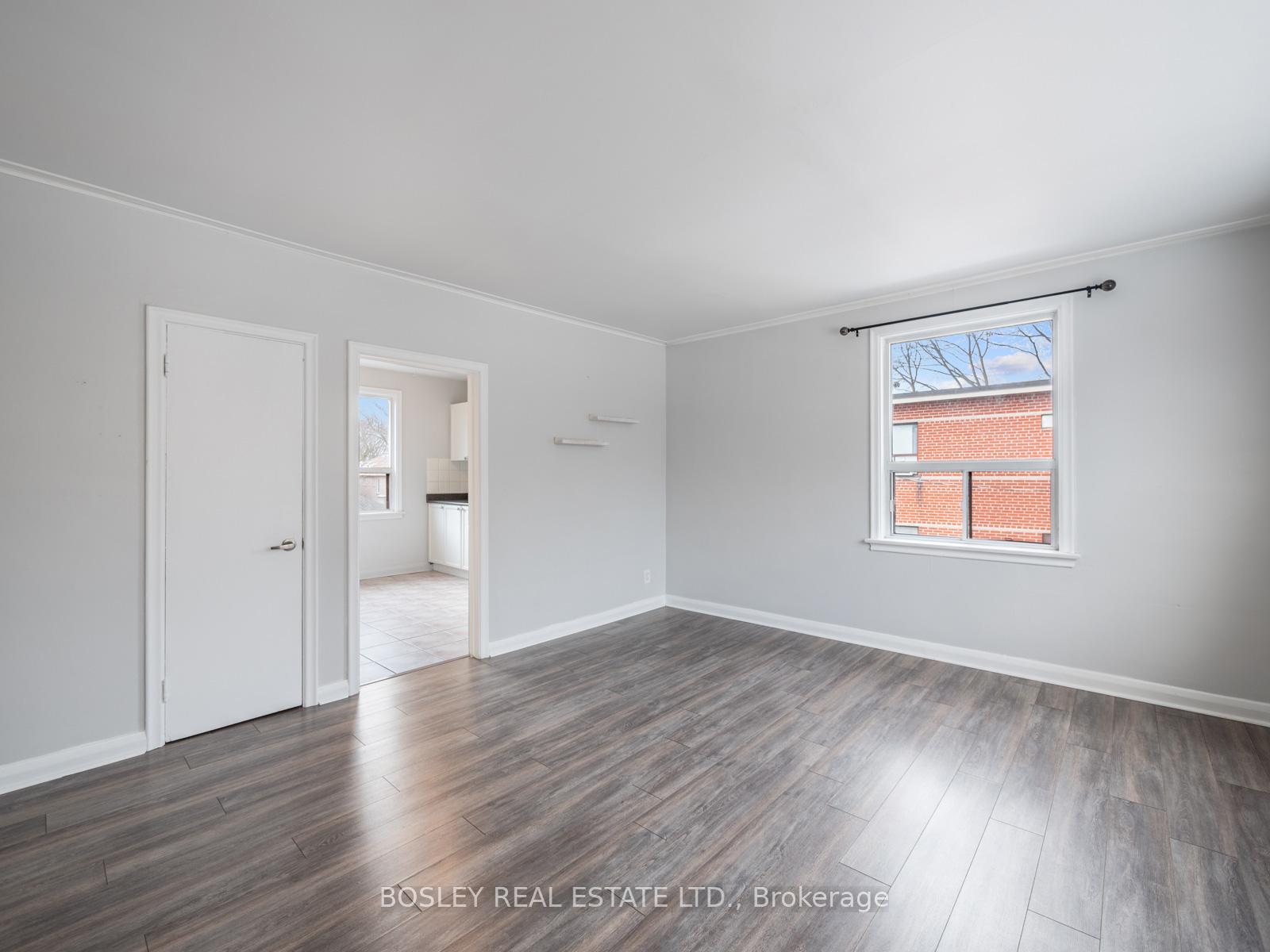 Photo 7 of Unit 6, 41 Marina Avenue, Etobicoke, Long Branch — HOMEH
